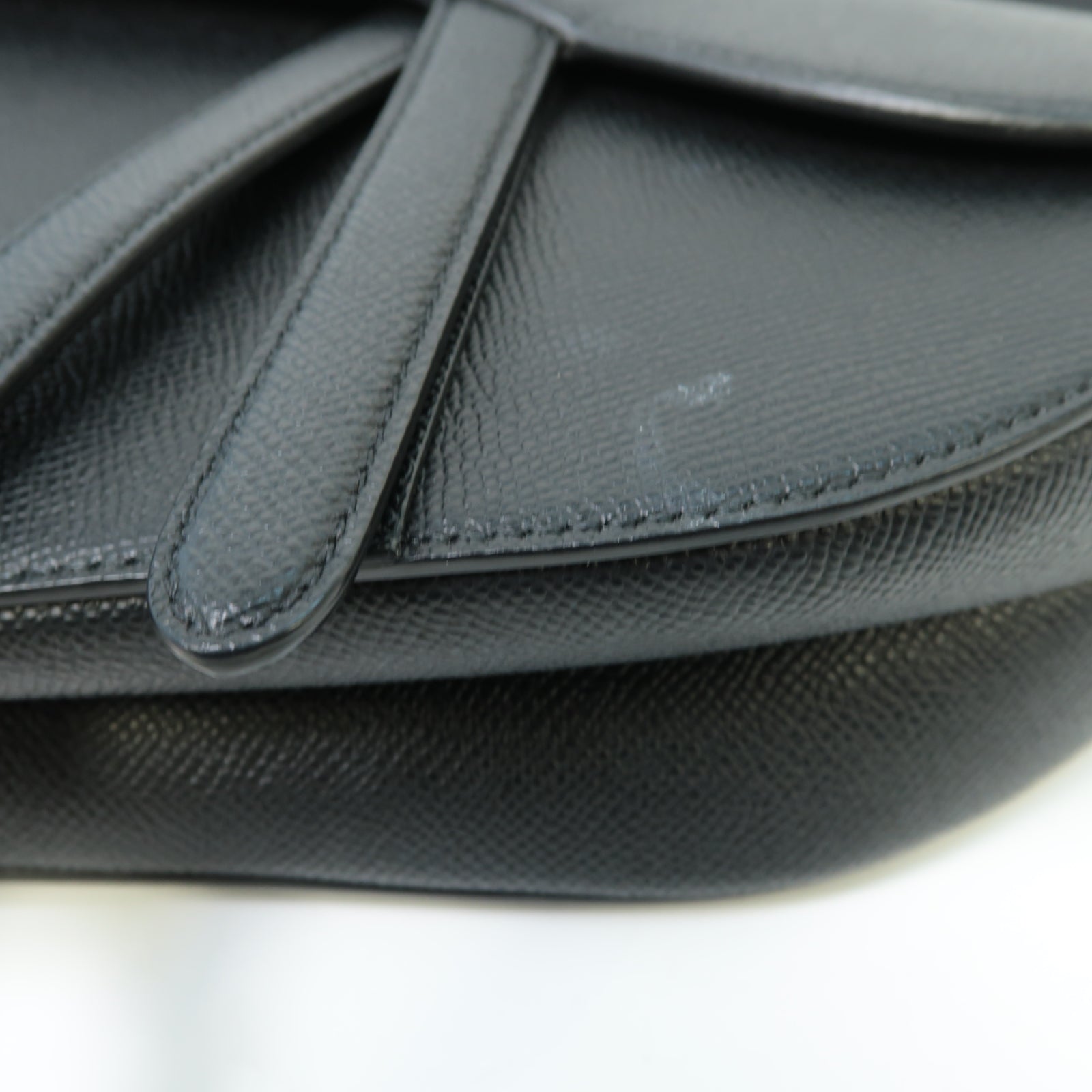 Dior 牛皮皮革Saddle Bag金扣手挽袋黒色
