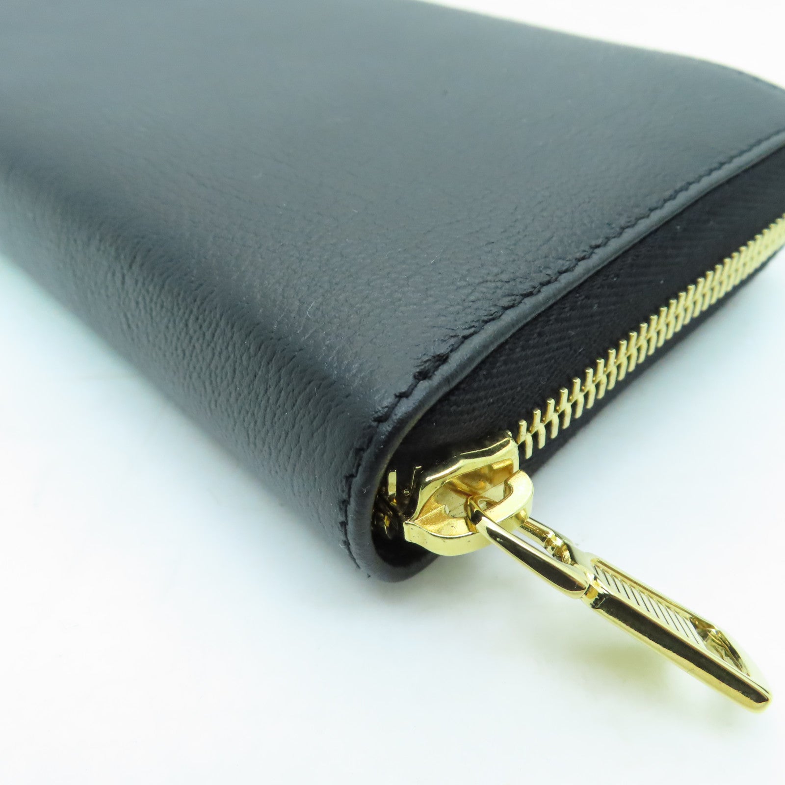 YVES SAINT LAURENT 牛皮皮革Long Wallet金扣長錢包黑色