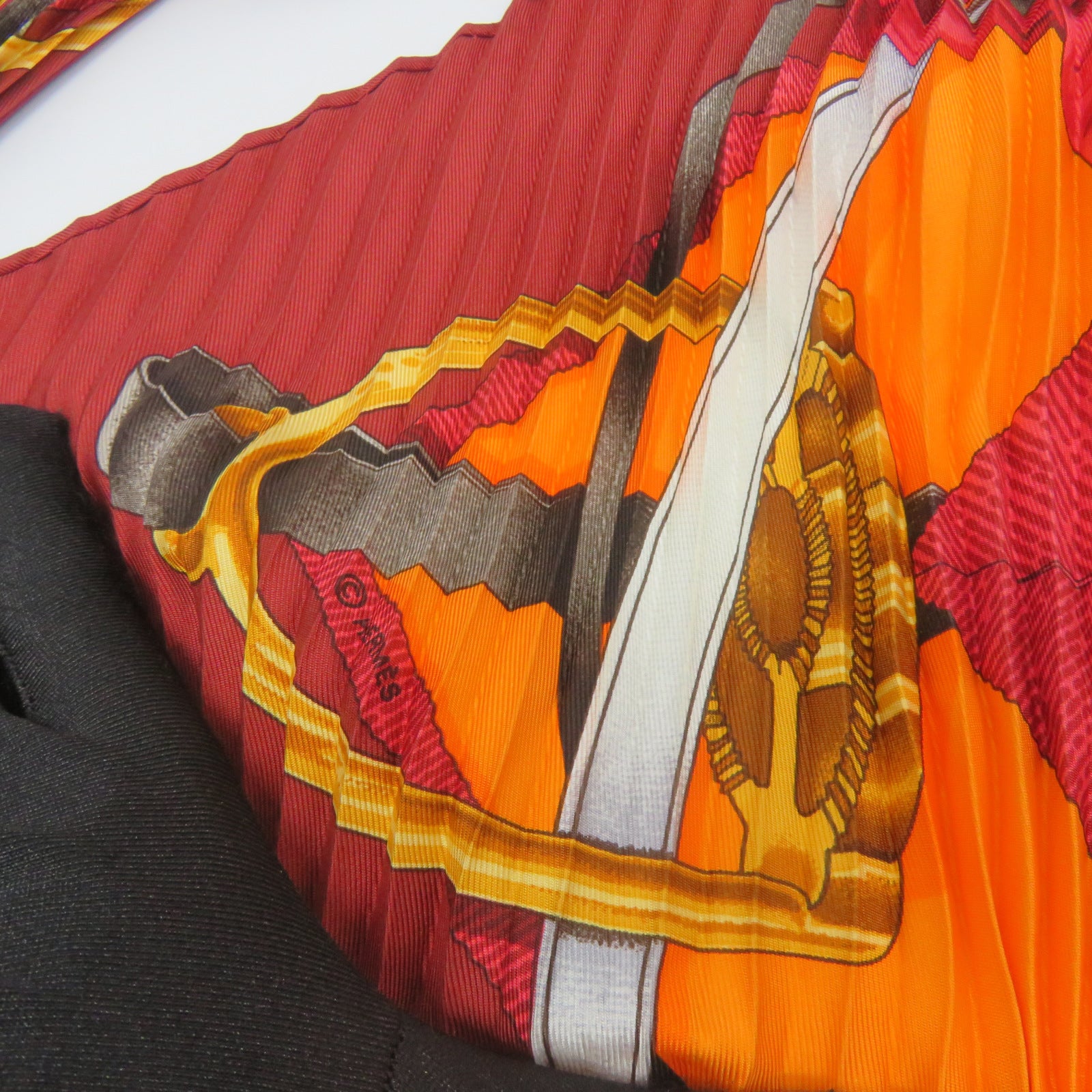 HERMES 丝质Gibiers Silk Plisse丝巾红色/橙色