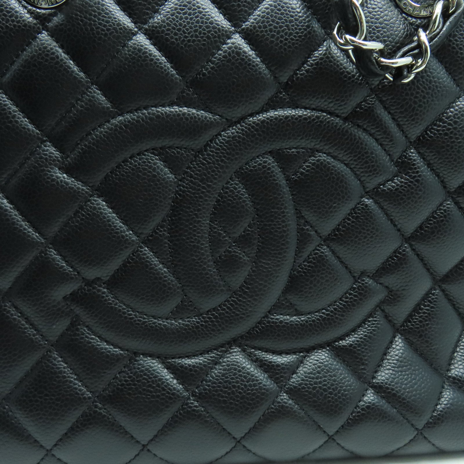 CHANEL 菱格Caviar皮革GST銀扣鏈帶肩背袋黑色