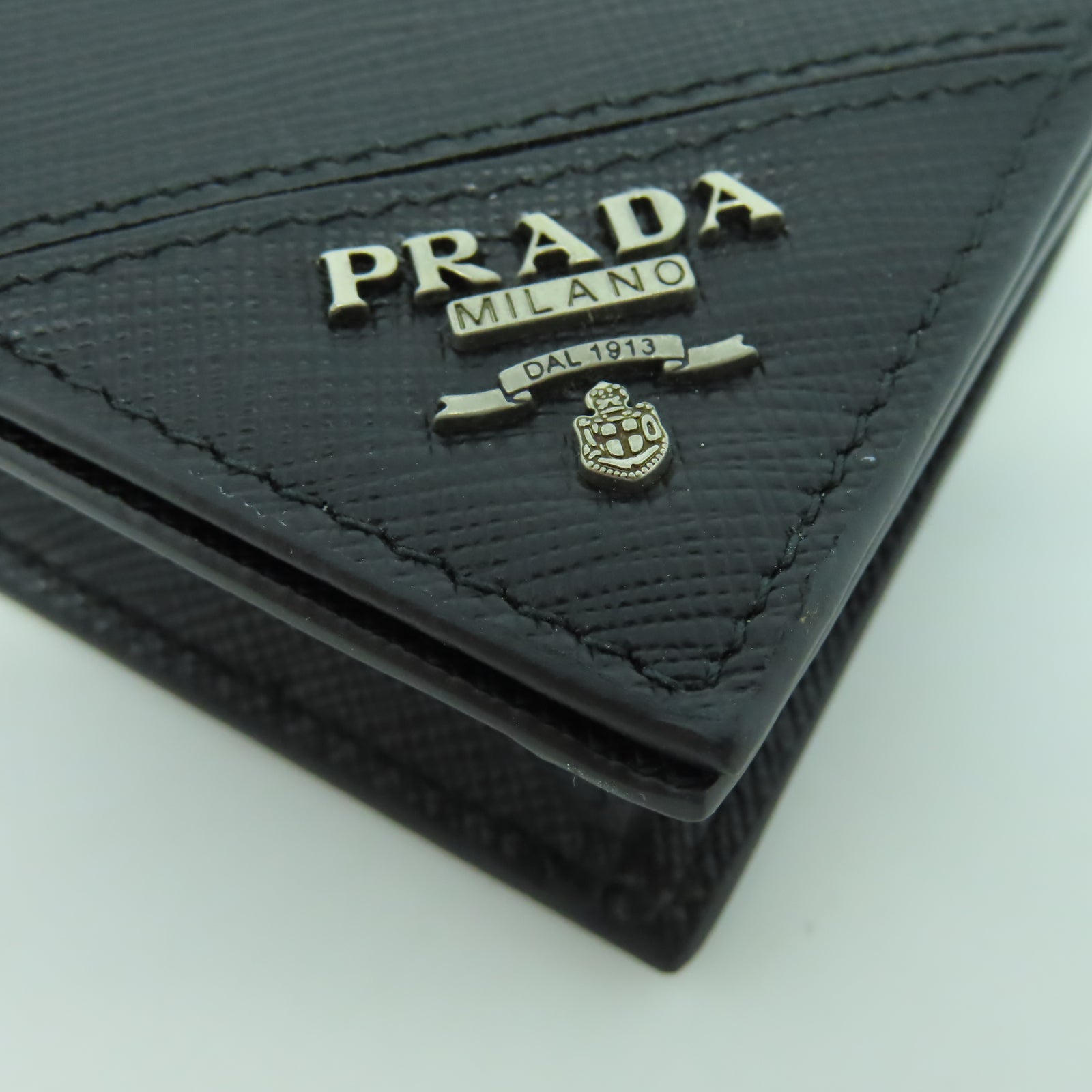 PRADA Saffiano皮革Card Case金扣卡片包黑色