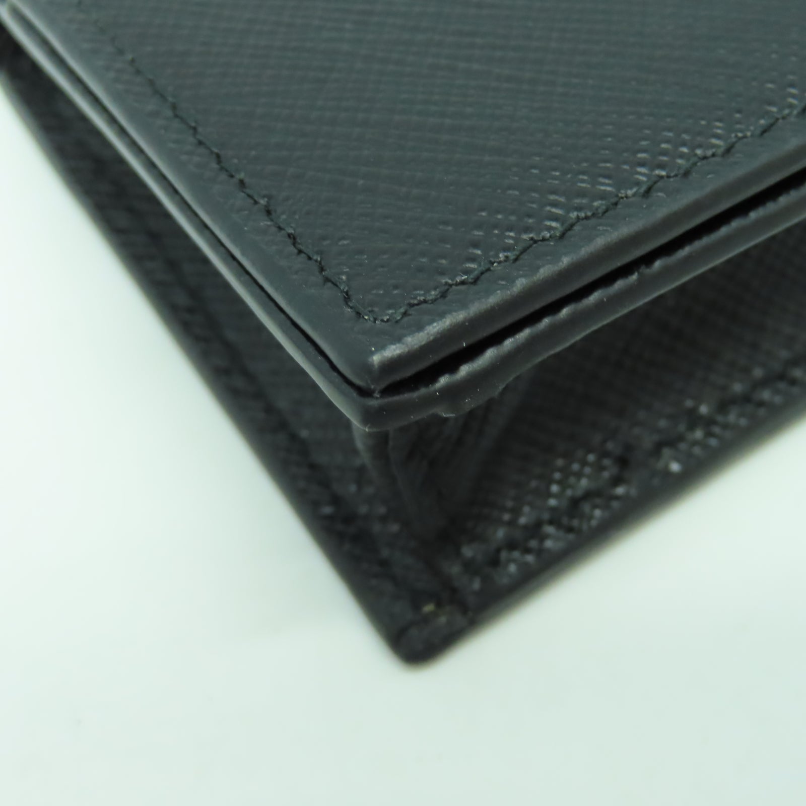 PRADA Saffiano皮革Card Case金扣卡片包黑色