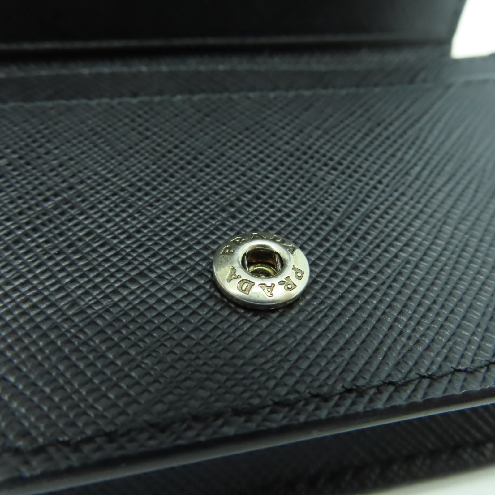 PRADA Saffiano皮革Card Case金扣卡片包黑色