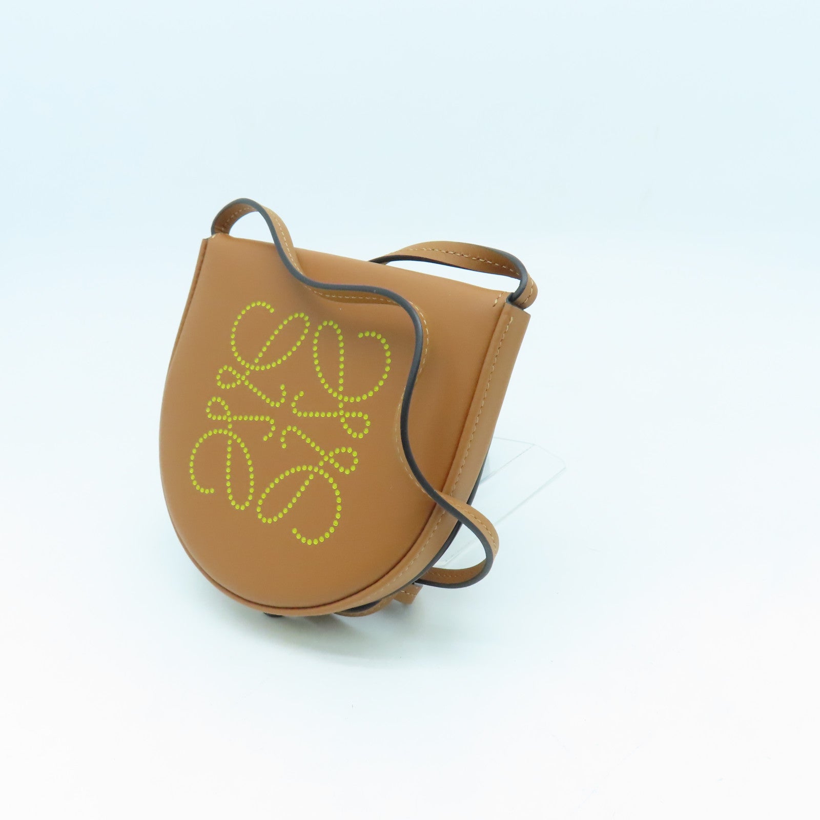 【関税負担】 LOEWE Heel Bag Loewe Heel Leather Saddle Bag | Liberty