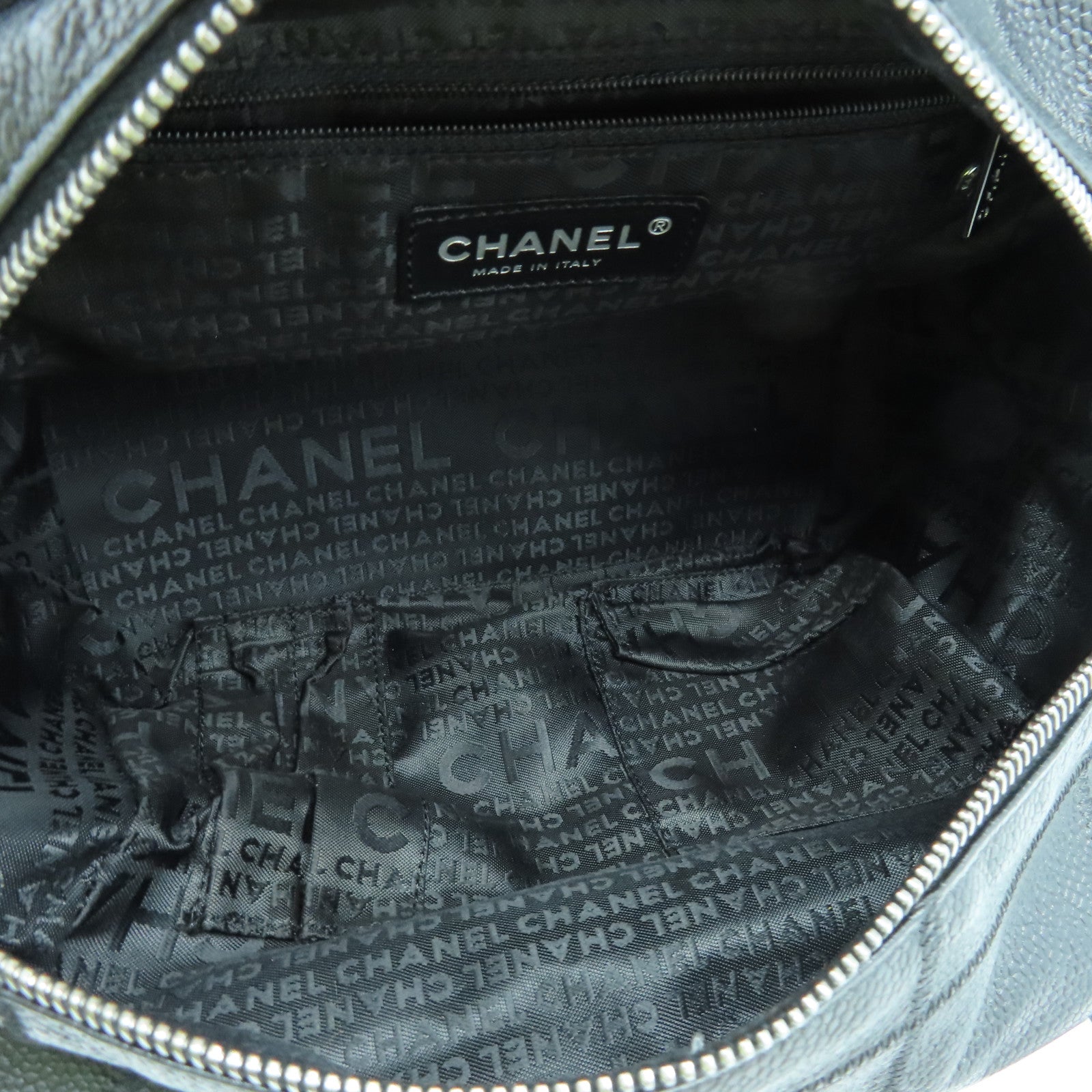 CHANEL 牛皮皮革Shoulder Bag銀扣肩背袋黑色