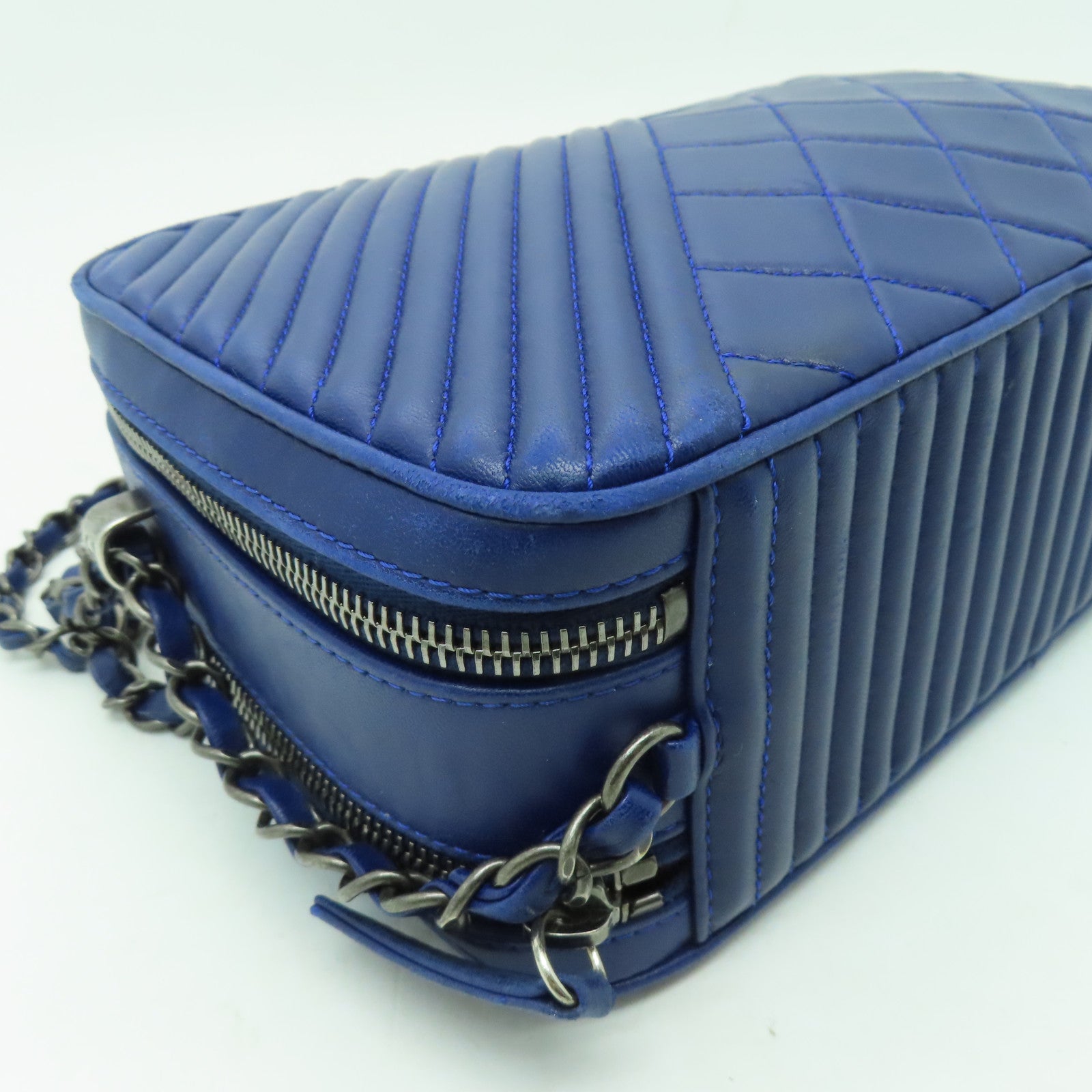 CHANEL 菱格牛皮皮革Coco Boy Camera Bag銀扣鏈帶肩背袋藍色