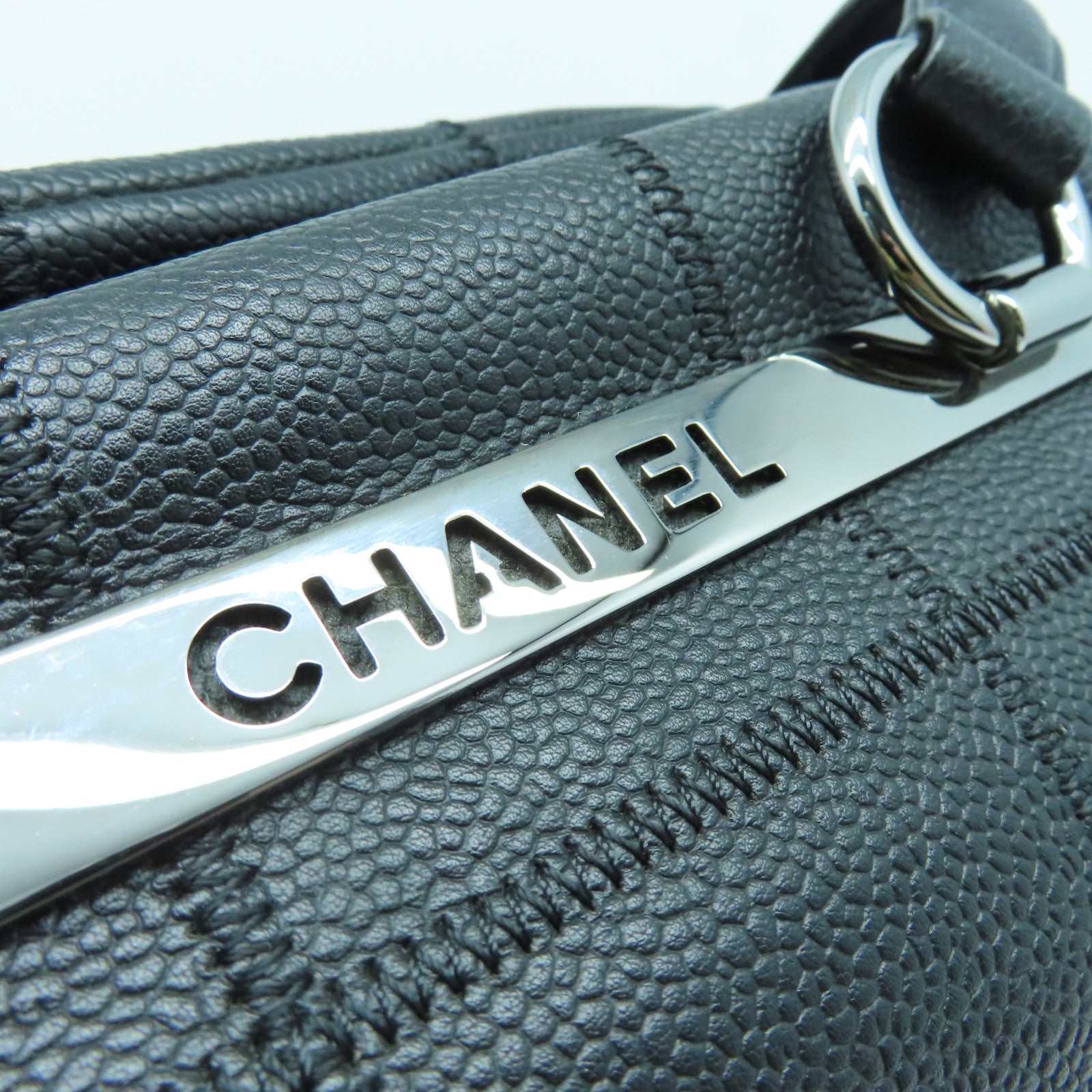 CHANEL 牛皮皮革Shoulder Bag銀扣肩背袋黑色