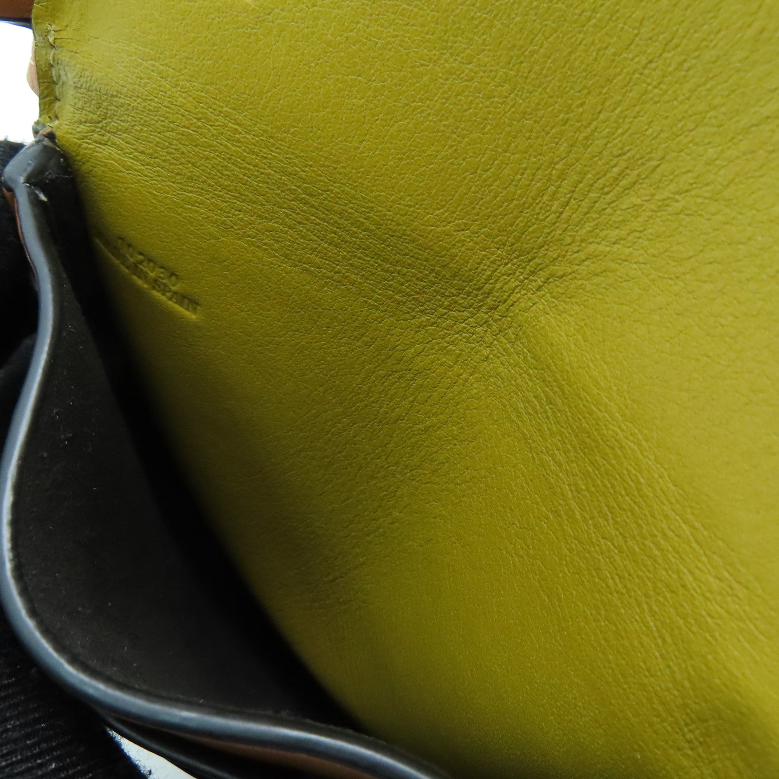 LOEWE 牛皮皮革Pouch Heel Bag肩背袋啡色