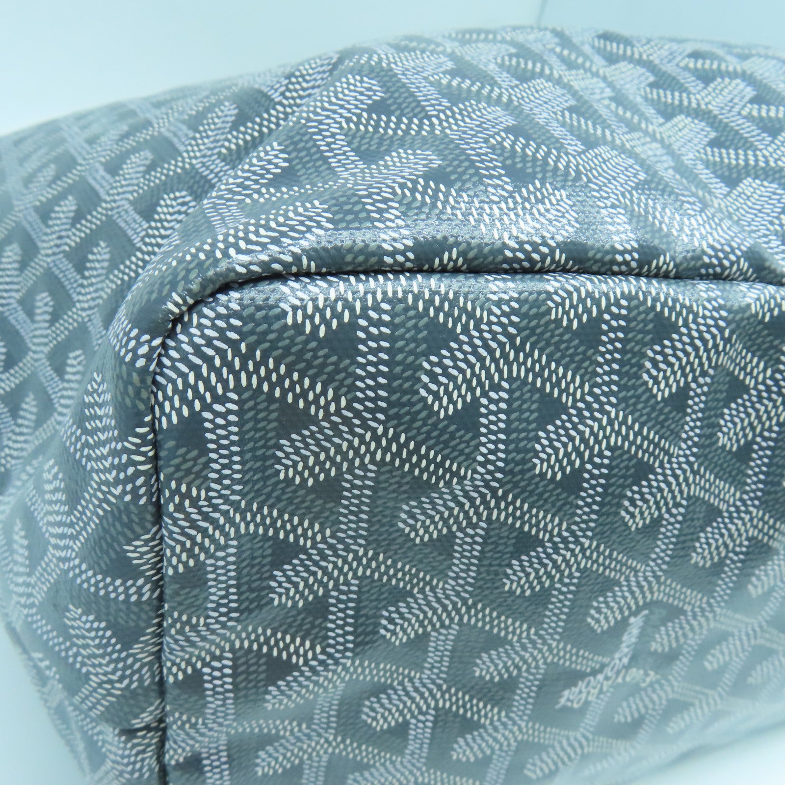 GOYARD 涂层帆布Saint Louis银扣手挽袋灰色