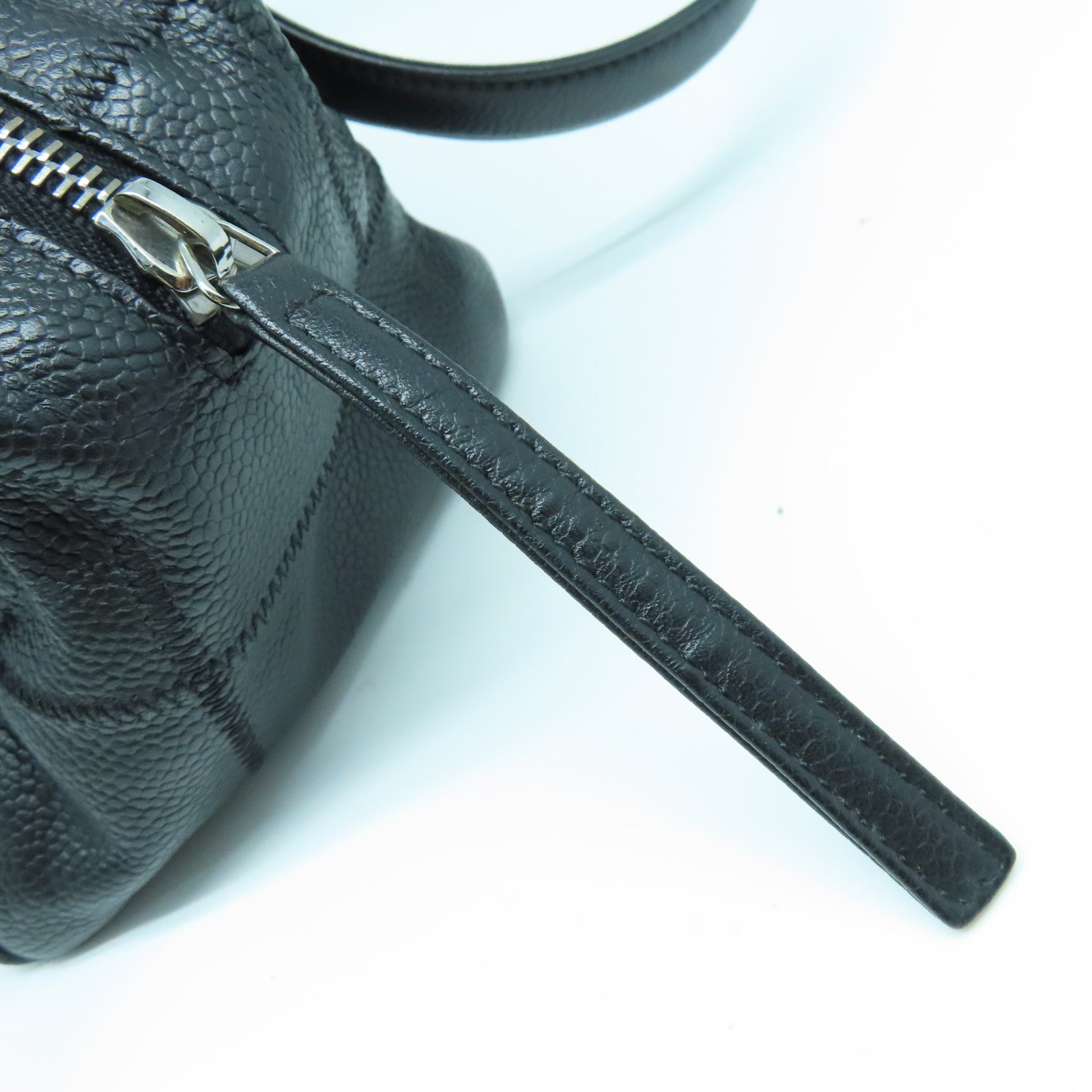 CHANEL 牛皮皮革Shoulder Bag銀扣肩背袋黑色
