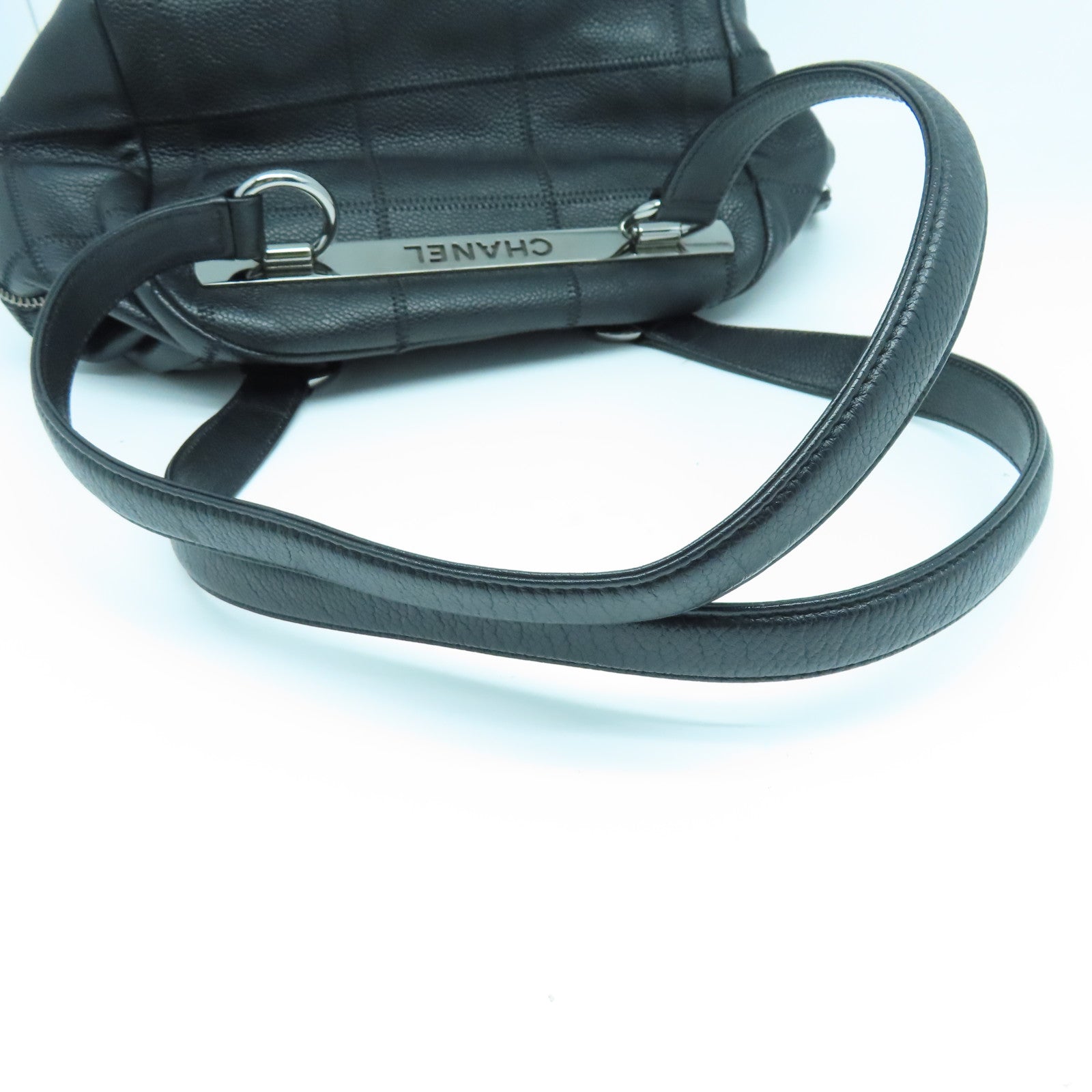 CHANEL 牛皮皮革Shoulder Bag銀扣肩背袋黑色
