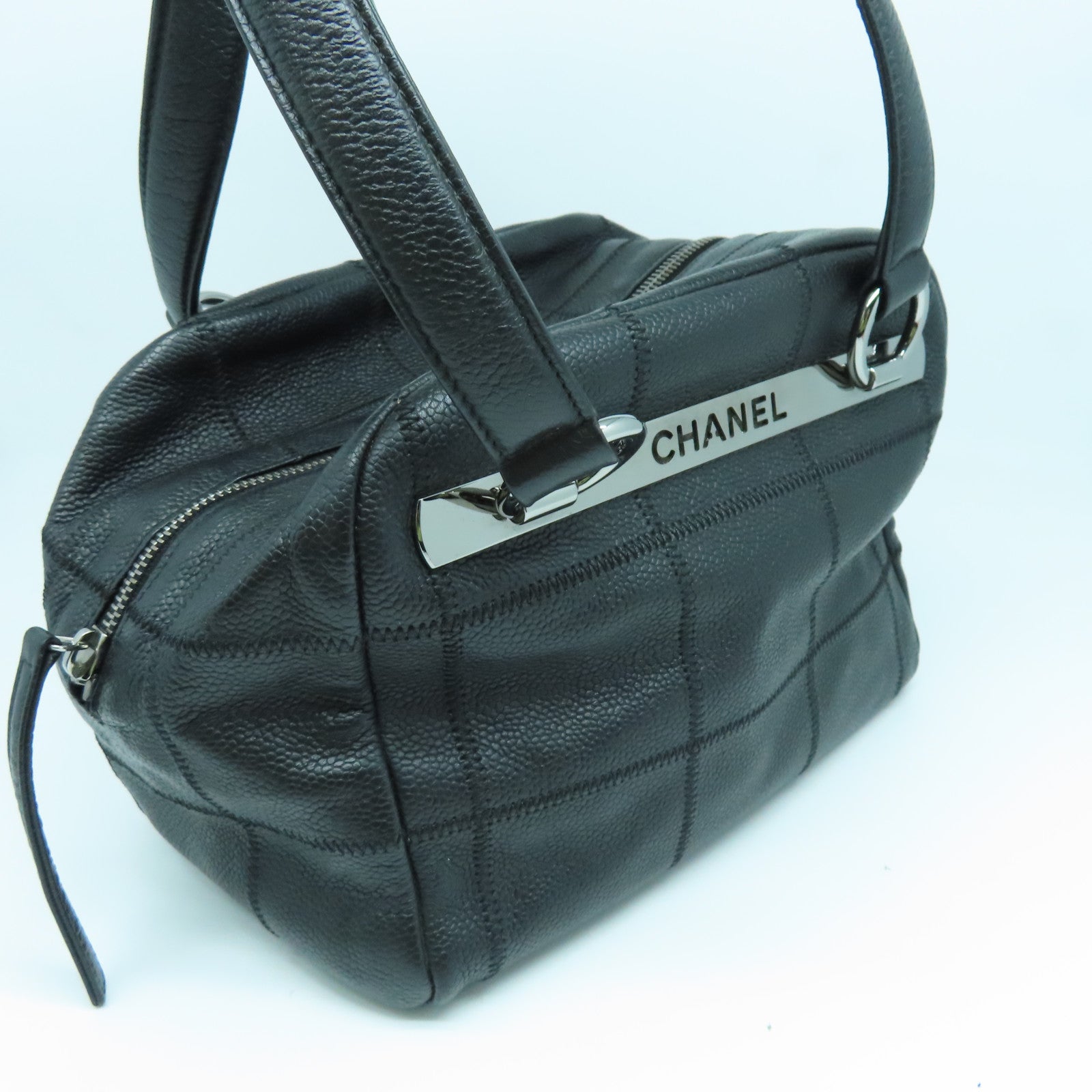 CHANEL 牛皮皮革Shoulder Bag銀扣肩背袋黑色