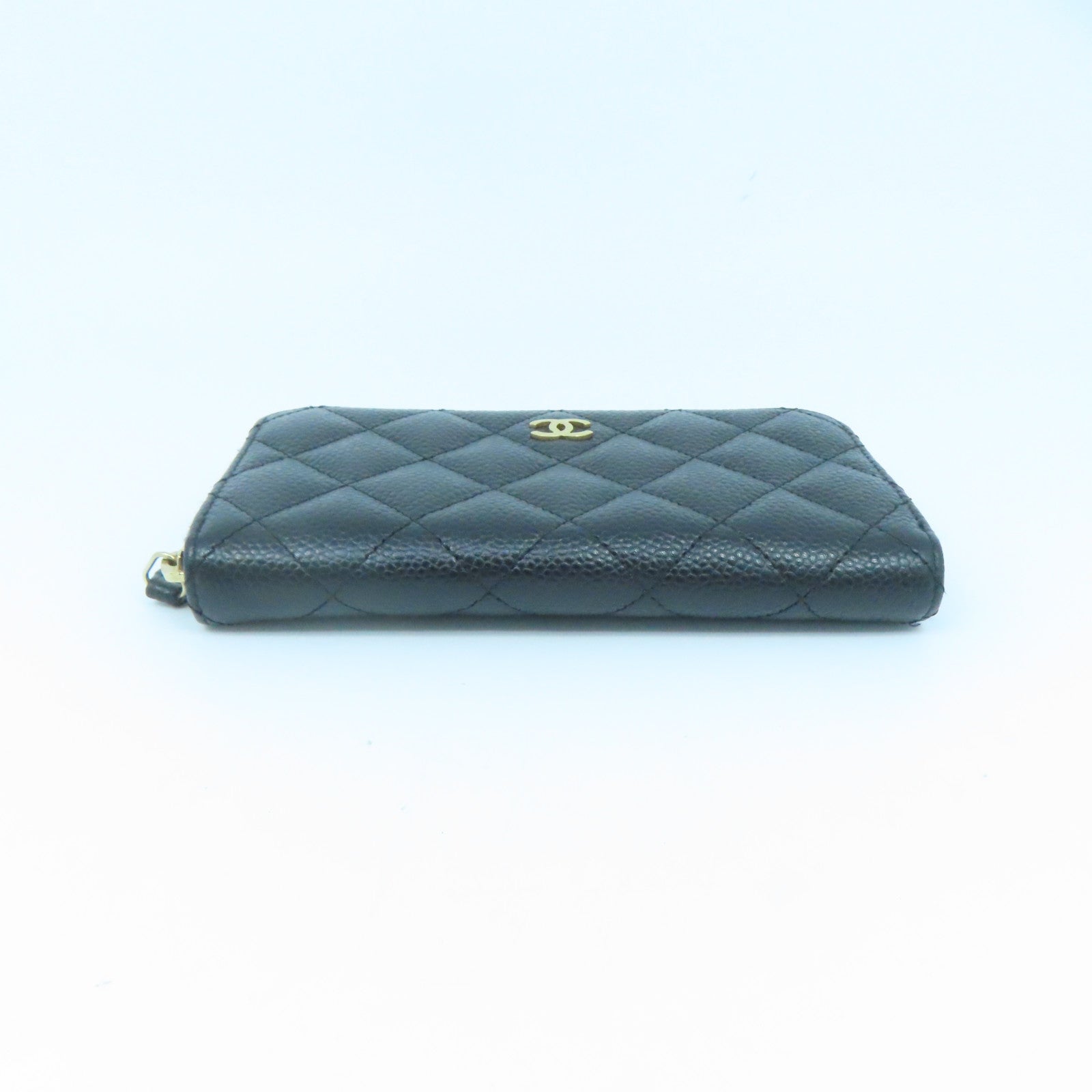 CHANEL Caviar皮革Wallet金扣钱包黑色