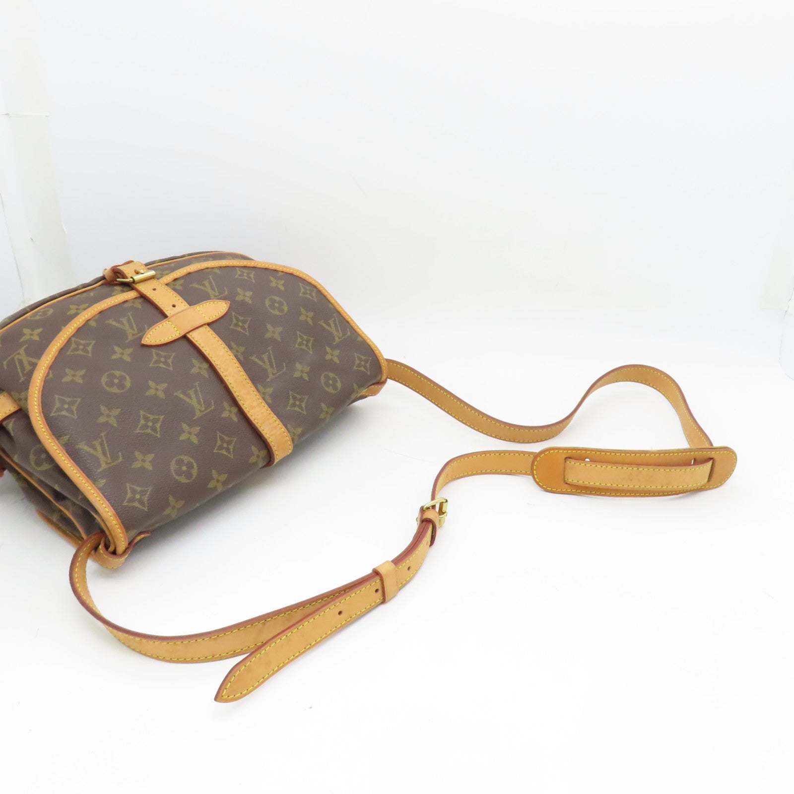 LOUIS VUITTON Monogram Saumur 30金扣肩背袋棕色