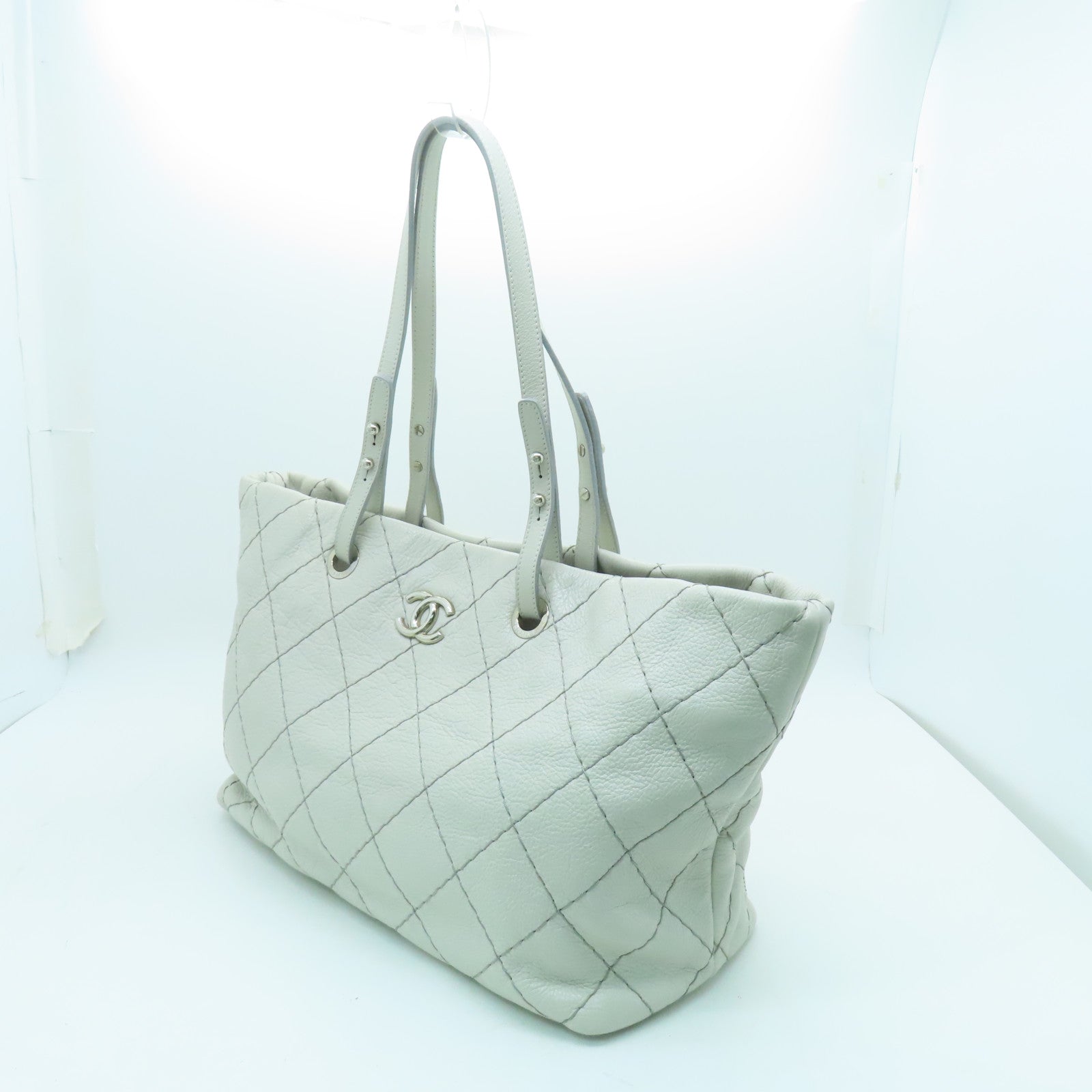 CHANEL 菱格牛皮皮革Totebag銀扣肩背袋手挽袋米色