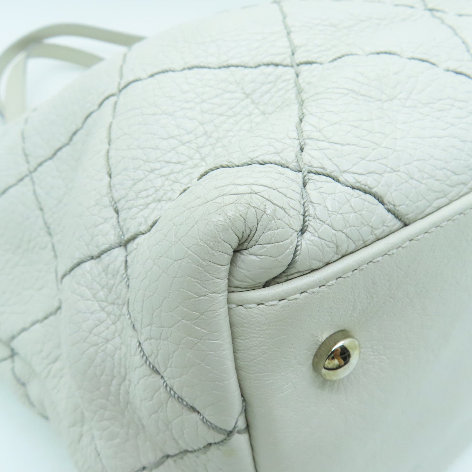 CHANEL 菱格牛皮皮革Totebag銀扣肩背袋手挽袋米色
