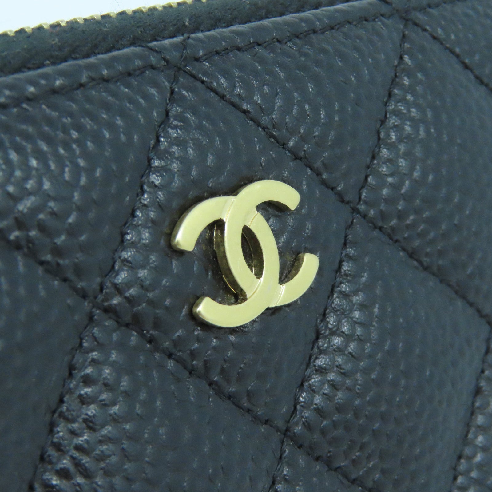 CHANEL Caviar皮革Wallet金扣钱包黑色