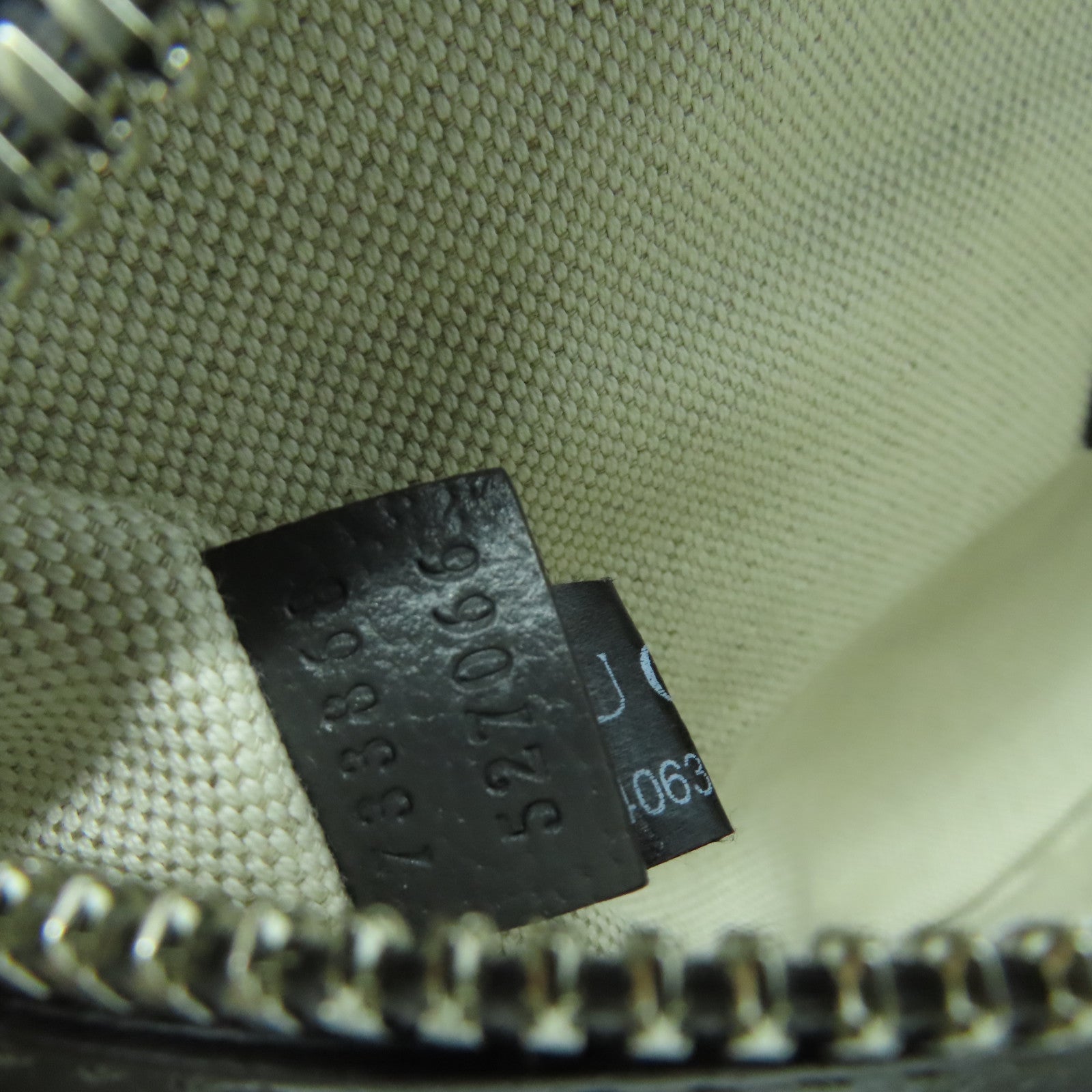 GUCCI 塗層帆布Shoulder Bag銀扣肩背袋灰色