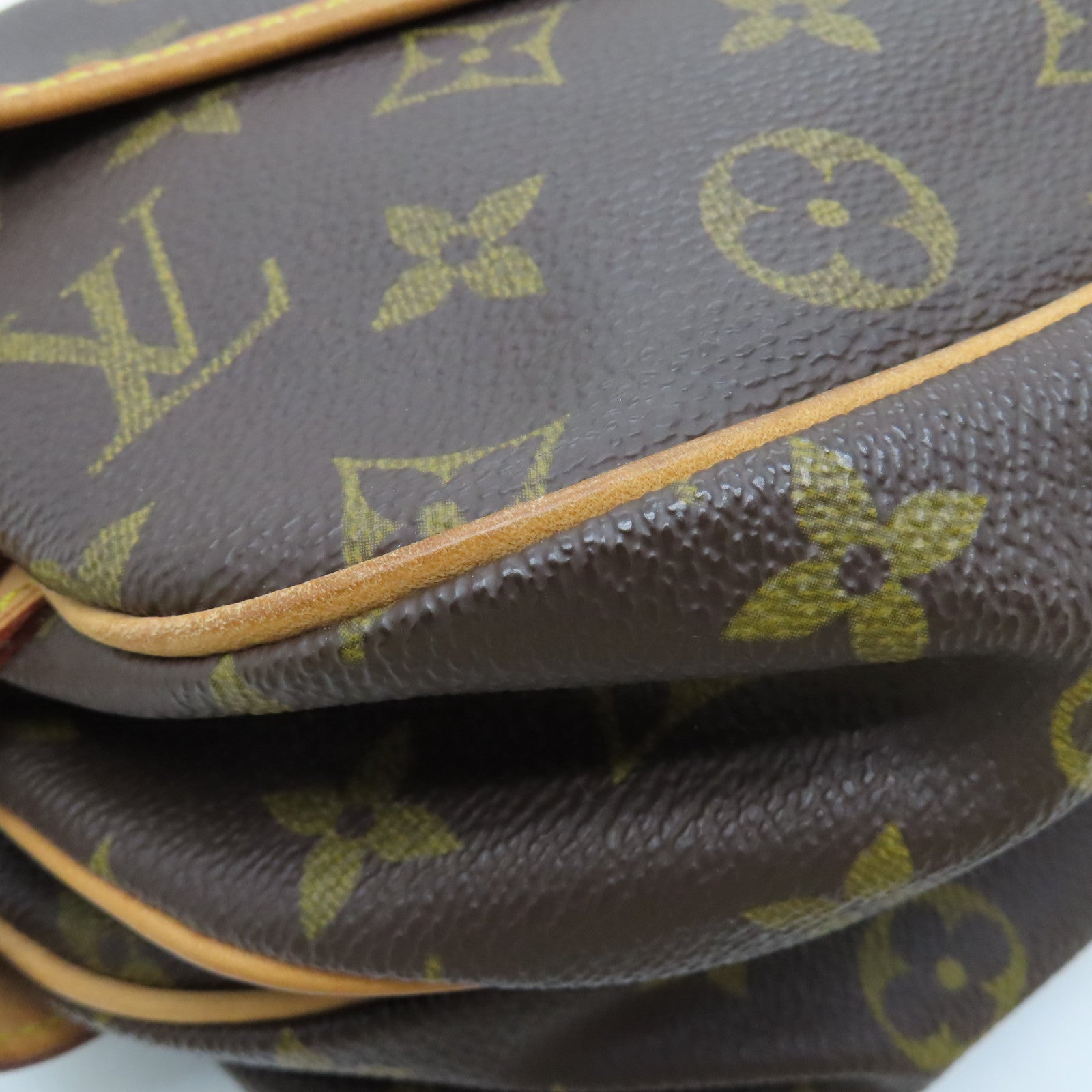 LOUIS VUITTON Monogram Saumur 30金扣肩背袋棕色
