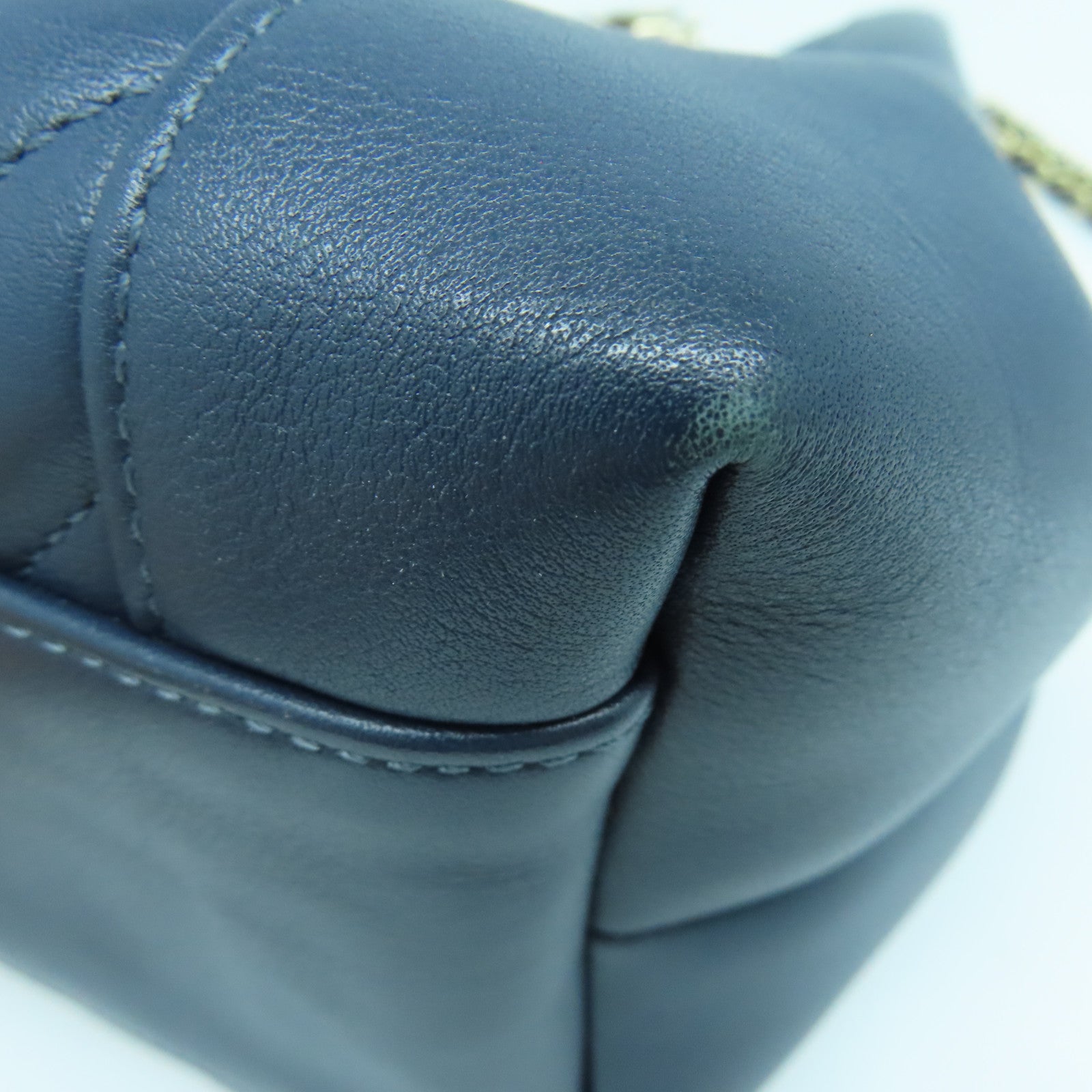 CHANEL 【激減優惠】斜紋牛皮皮革Drawstring Bag金扣鏈帶肩背袋深藍色