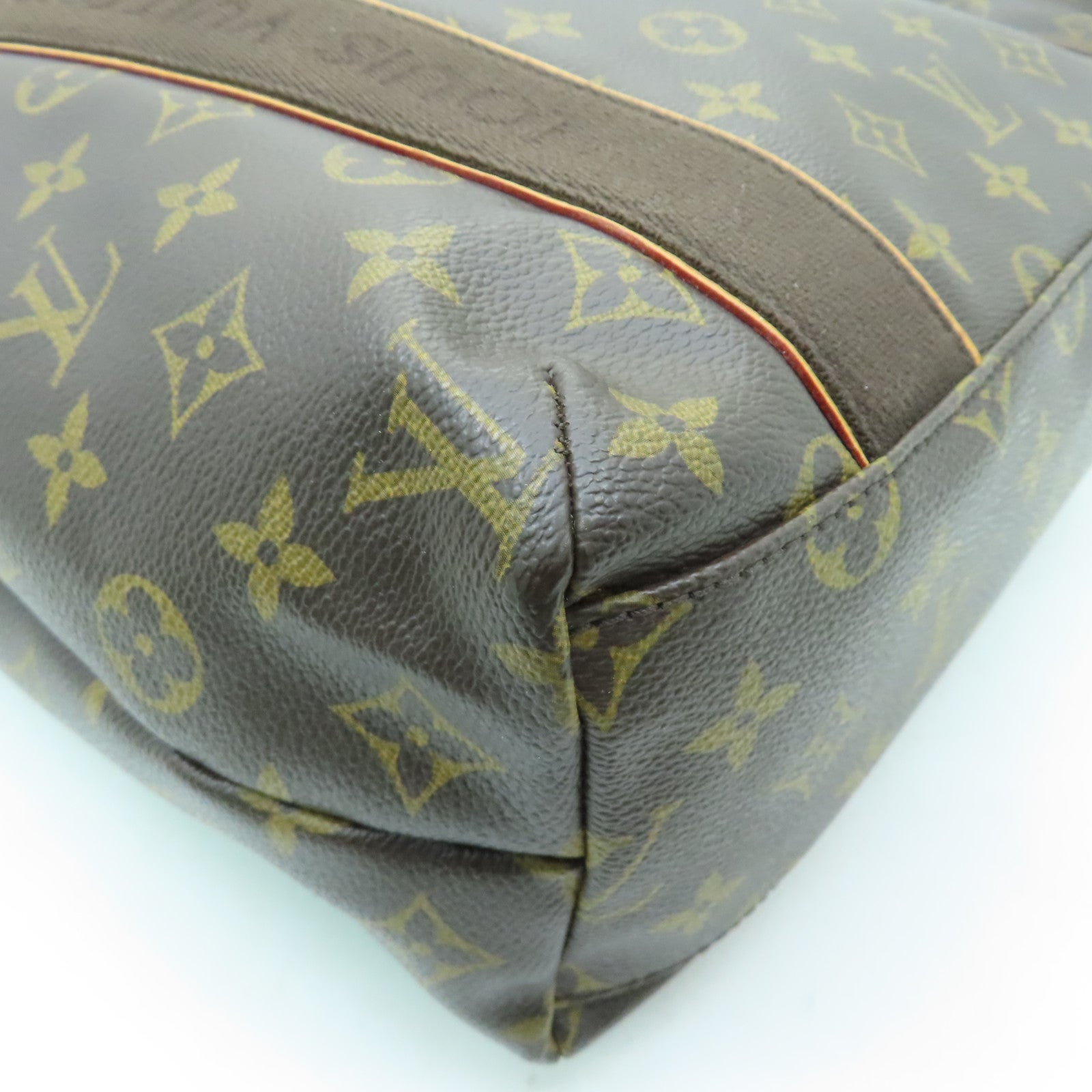 LOUIS VUITTON Monogram Beaubourg金扣手挽袋啡色