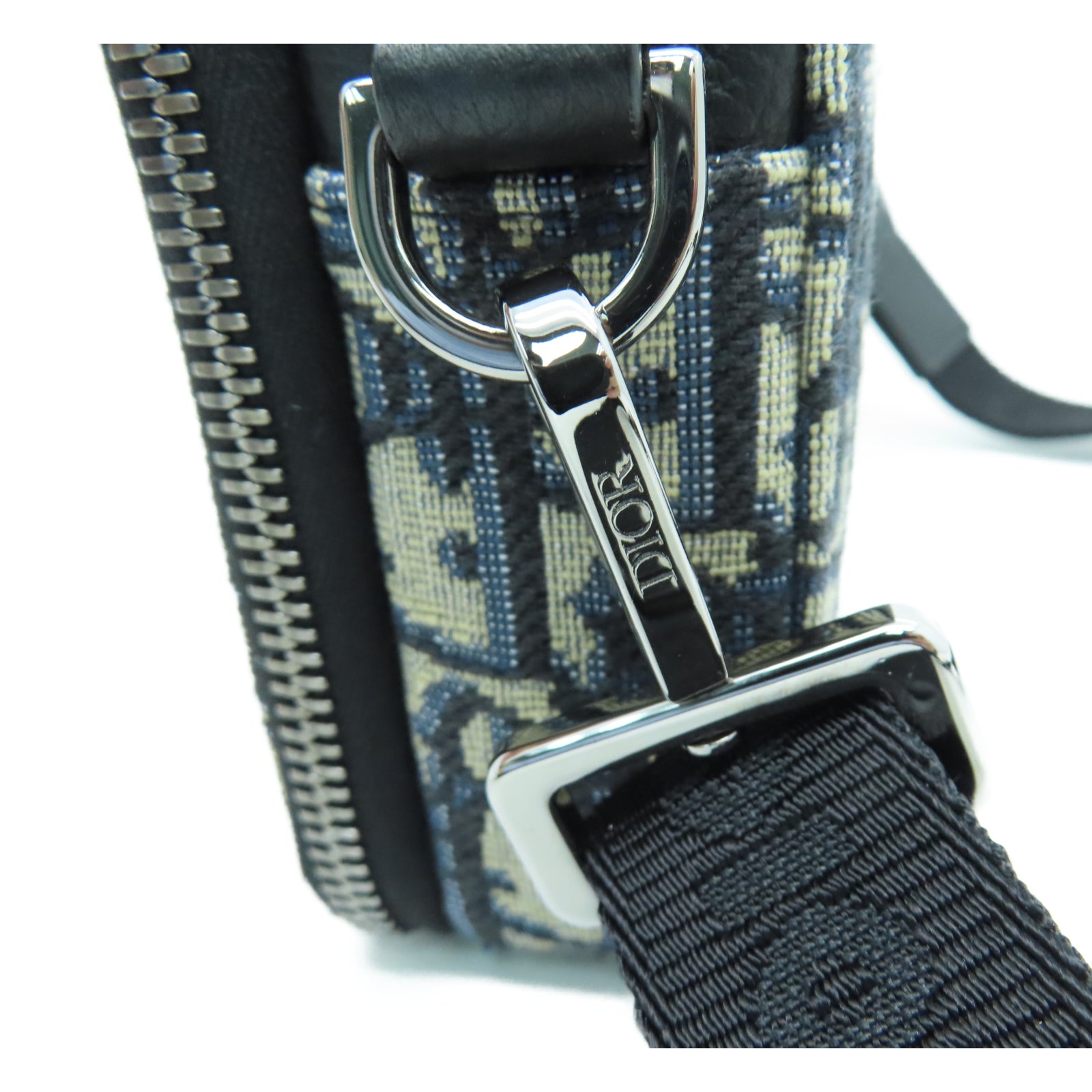 Dior 帆布Pouch With Strap銀扣肩背袋黑色/棕色