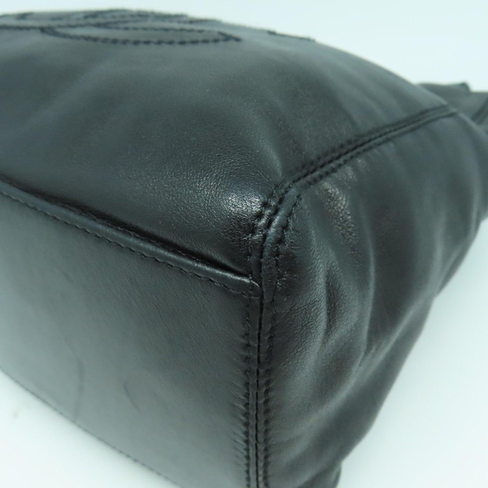 CHANEL 羊皮皮革Totebag銀扣手挽袋黑色
