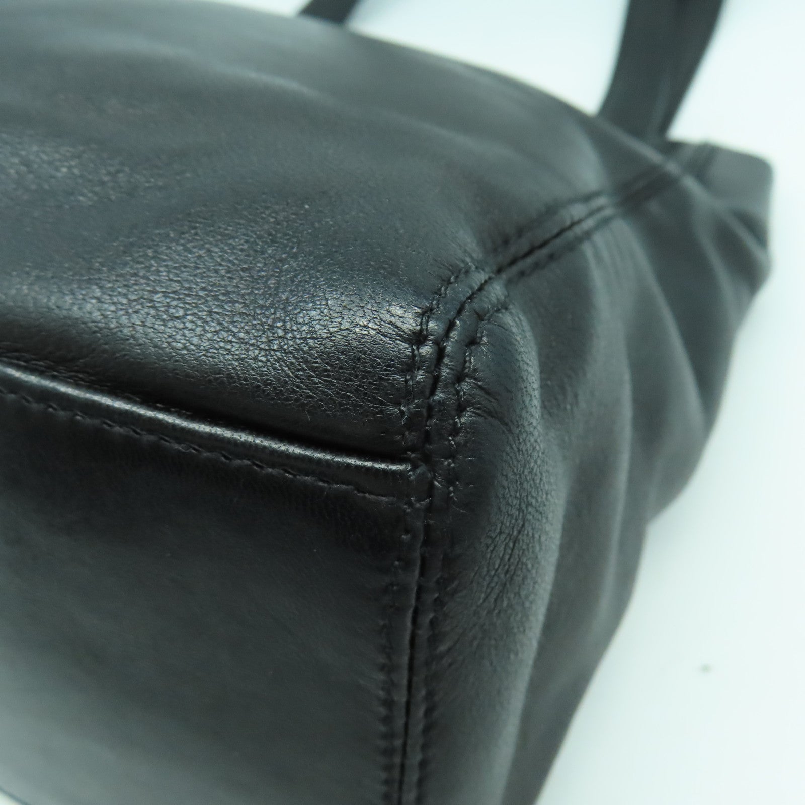 CHANEL 羊皮皮革Totebag銀扣手挽袋黑色