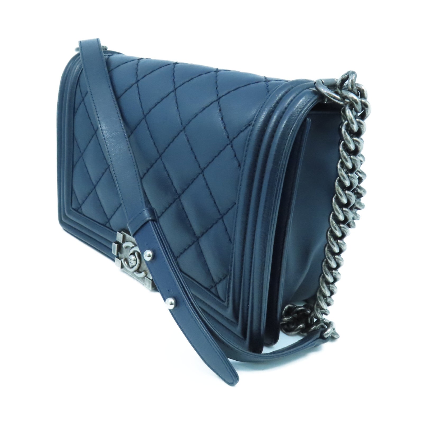 CHANEL rhombic cowhide leather Boy Chanel 28cm silver buckle chain shoulder bag dark blue