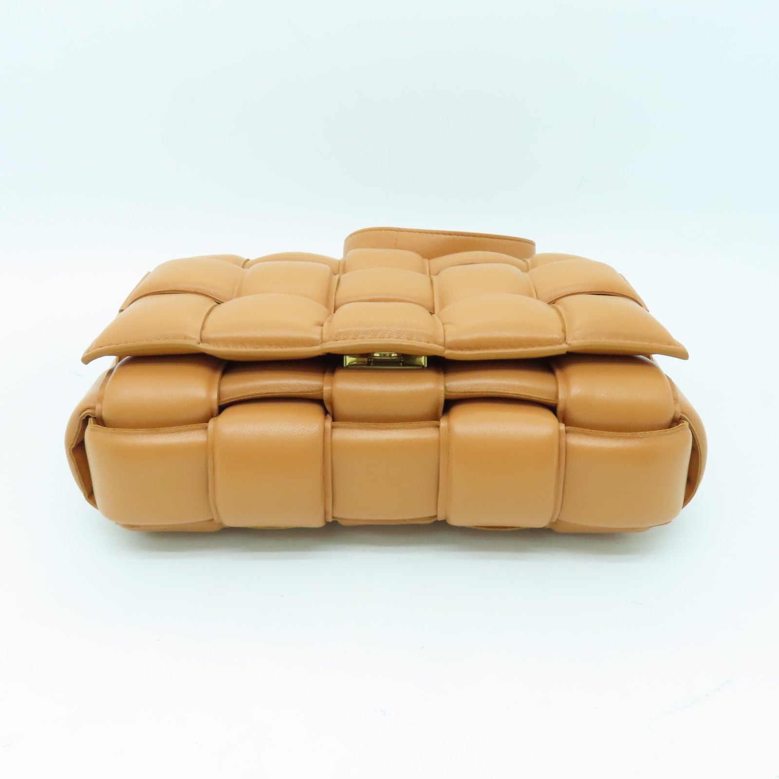 BOTTEGA VENETA 皮革Casstte金扣肩背袋啡色