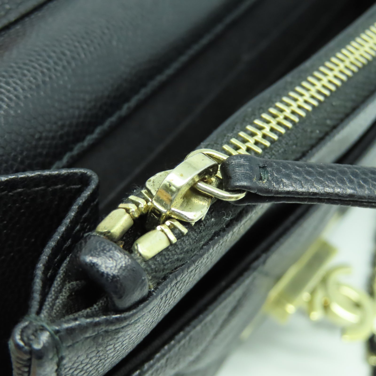 CHANEL 菱格Caviar皮革Wallet On Chain金扣鏈帶肩背袋黑色