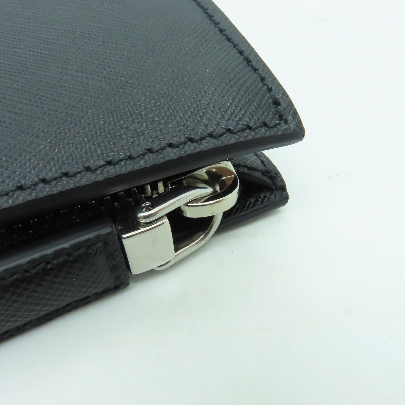 PRADA 牛皮皮革Clutch Bag銀扣手拿包黑色