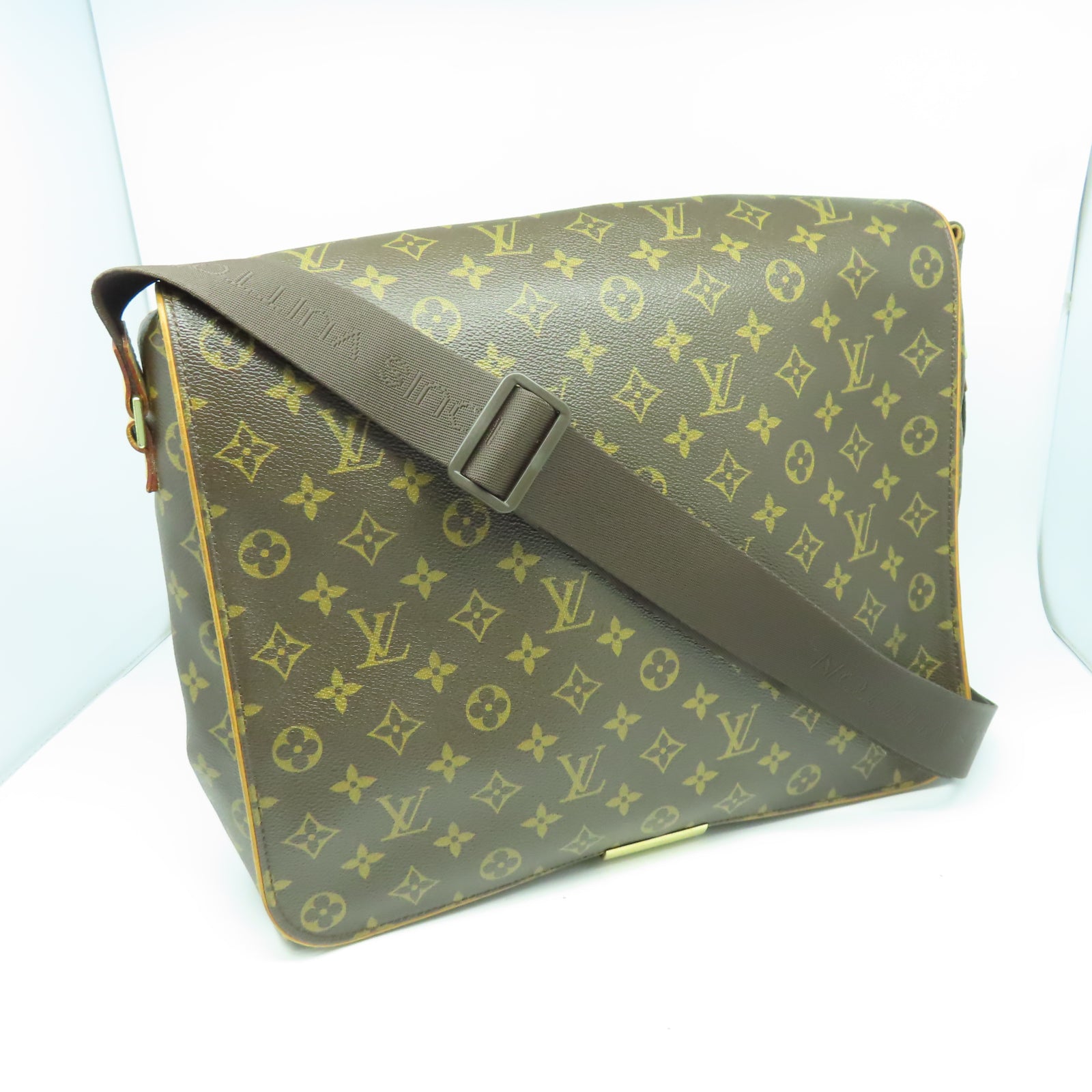 LOUIS VUITTON Monogram Abbesses Messenger金扣肩背袋棕色