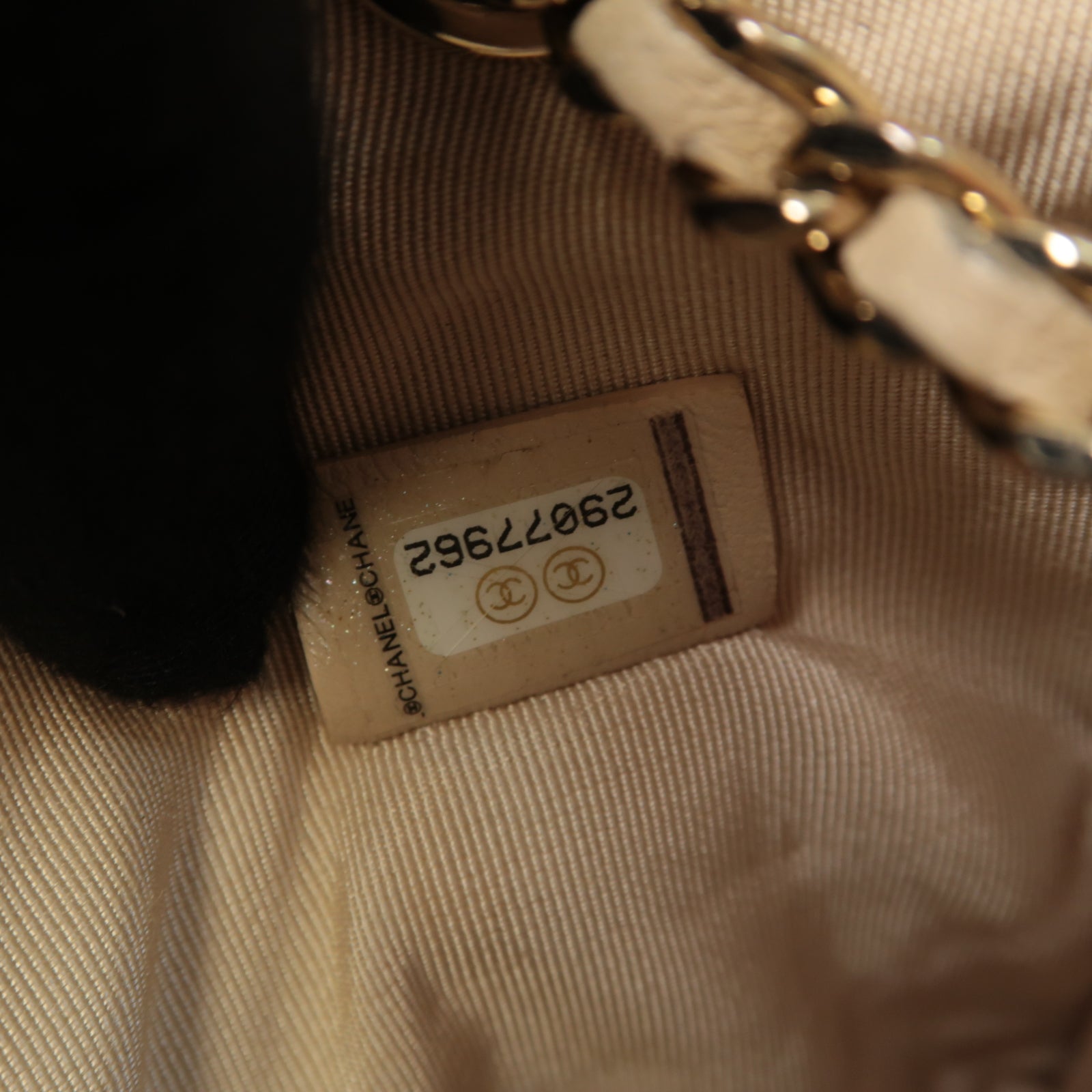 CHANEL 菱格牛皮皮革Chain Shoulder Bag金扣鏈帶肩背袋米色