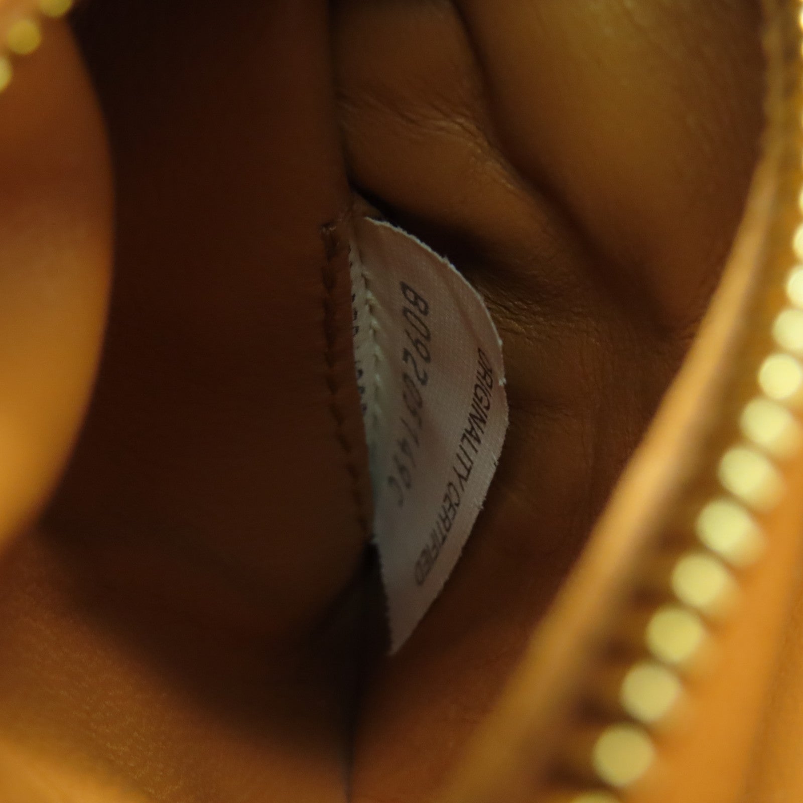 BOTTEGA VENETA 皮革Casstte金扣肩背袋啡色