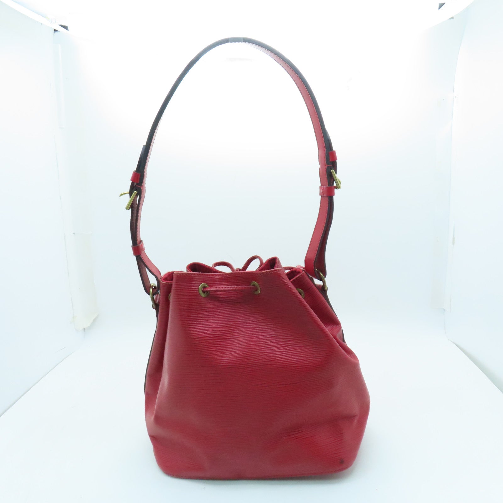 LOUIS VUITTON 【激減優惠】Epi Noe金扣肩背袋紅色