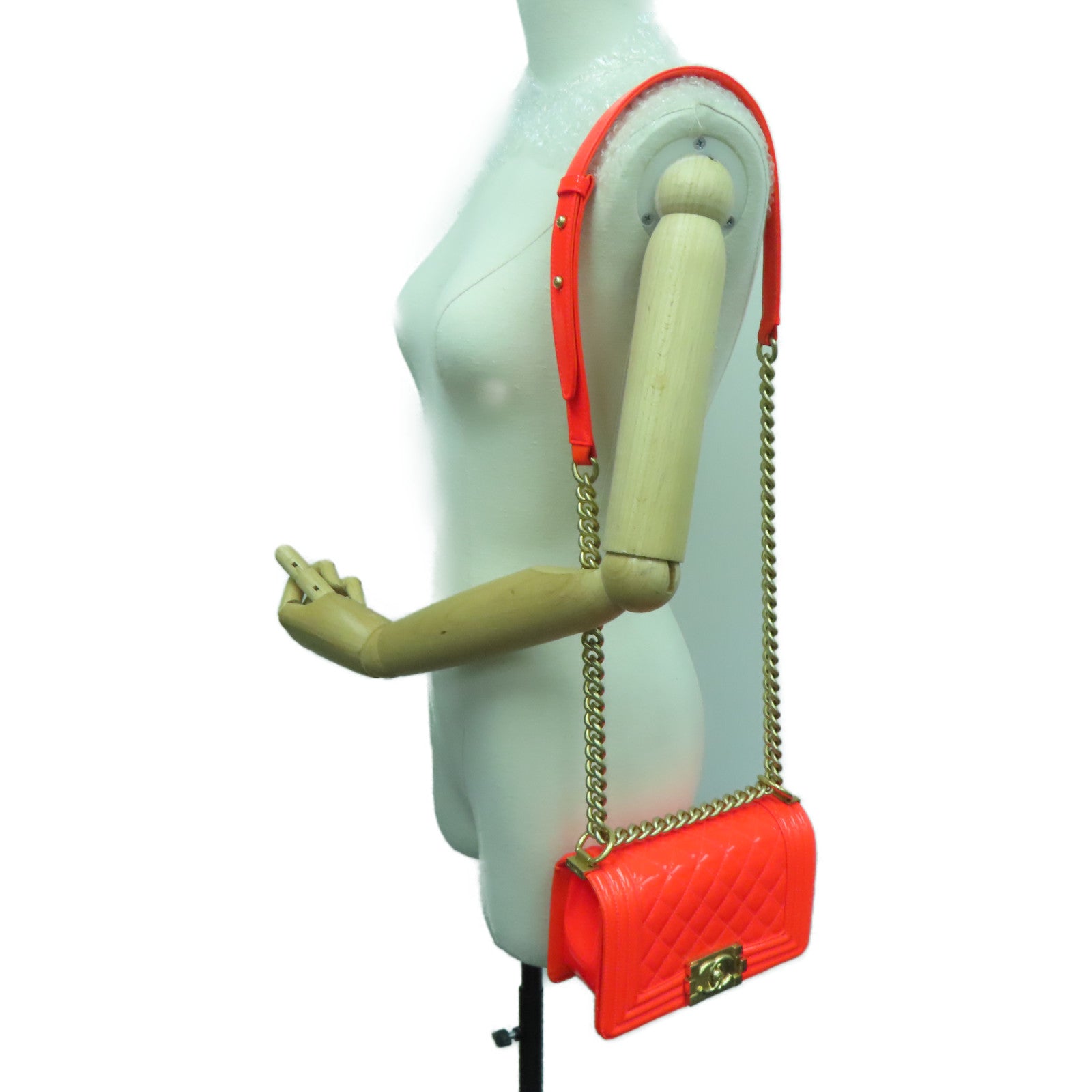 CHANEL diamond patent leather Boy Chanel Shoulder Bag gold buckle chain shoulder bag orange