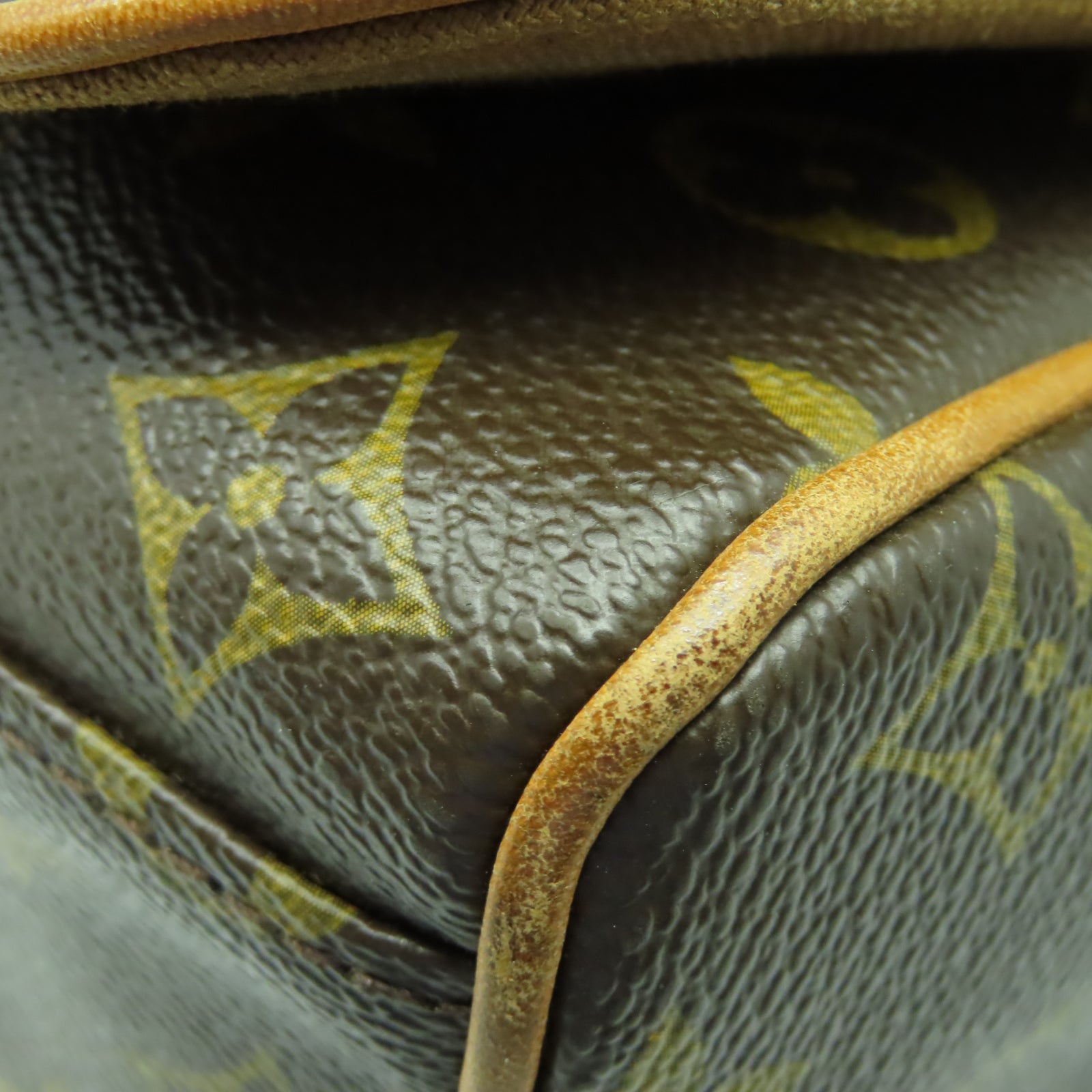 LOUIS VUITTON Monogram Abbesses Messenger金扣肩背袋棕色