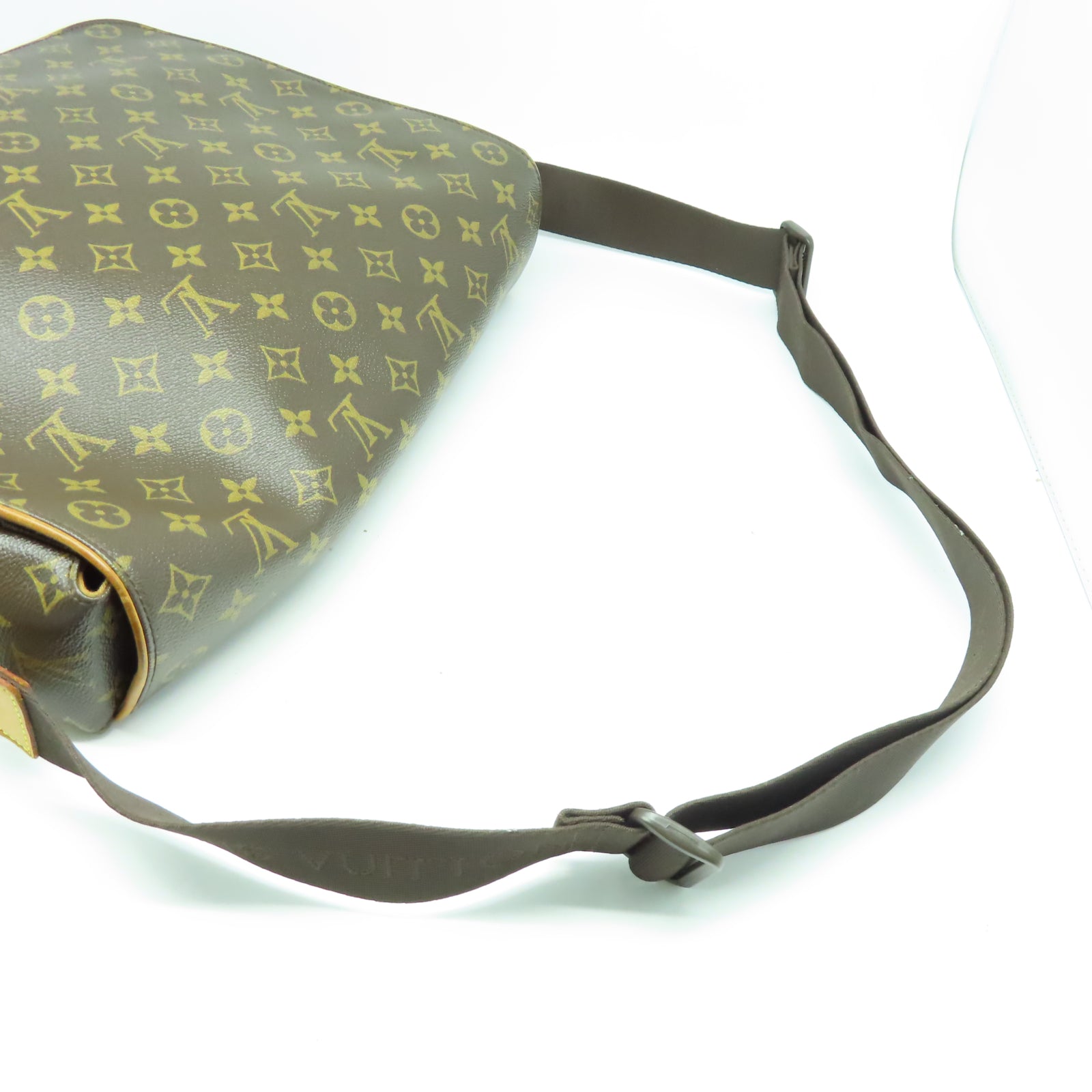 LOUIS VUITTON Monogram Abbesses Messenger金扣肩背袋棕色