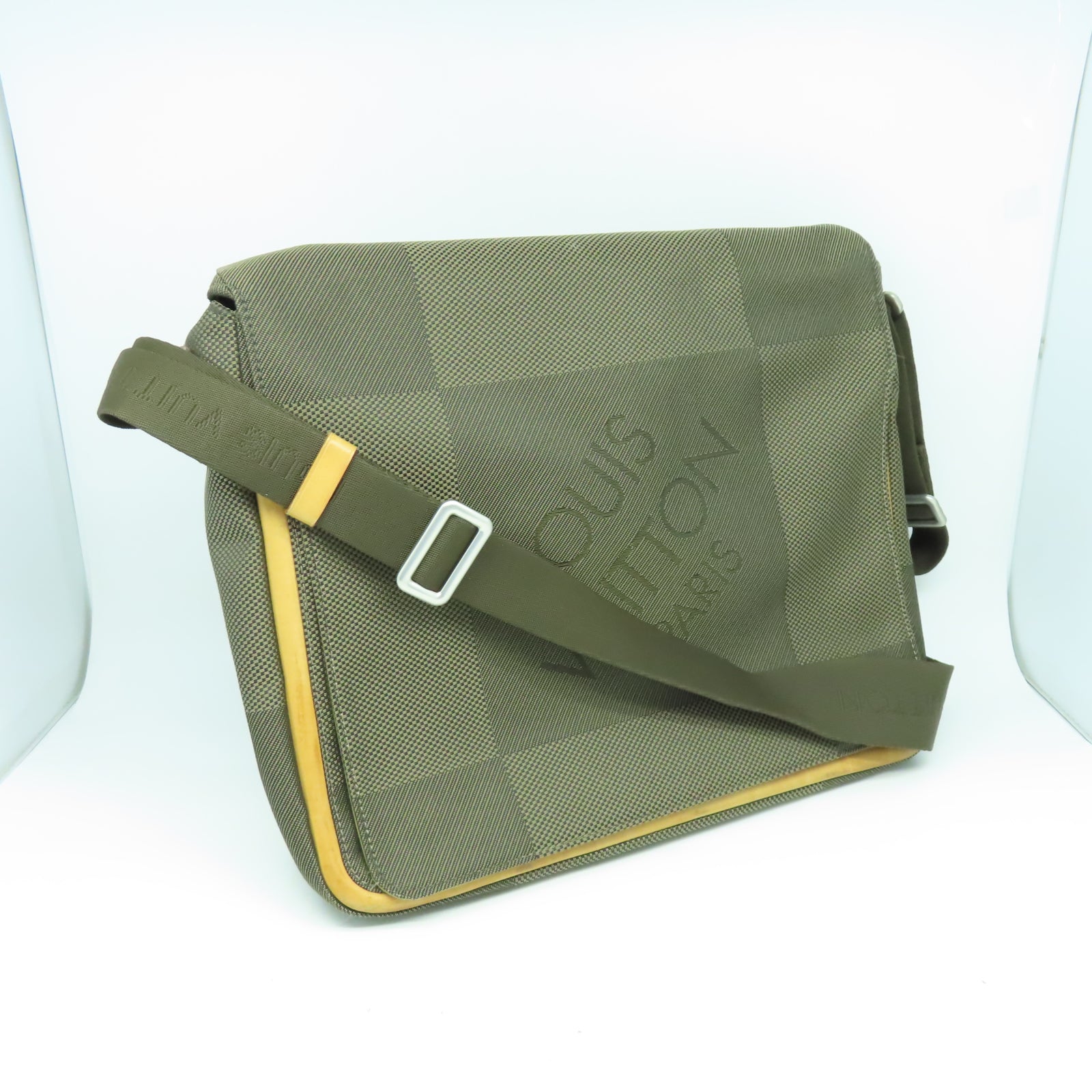 LOUIS VUITTON Damier Geant Mesaje NM銀扣肩背袋棕色