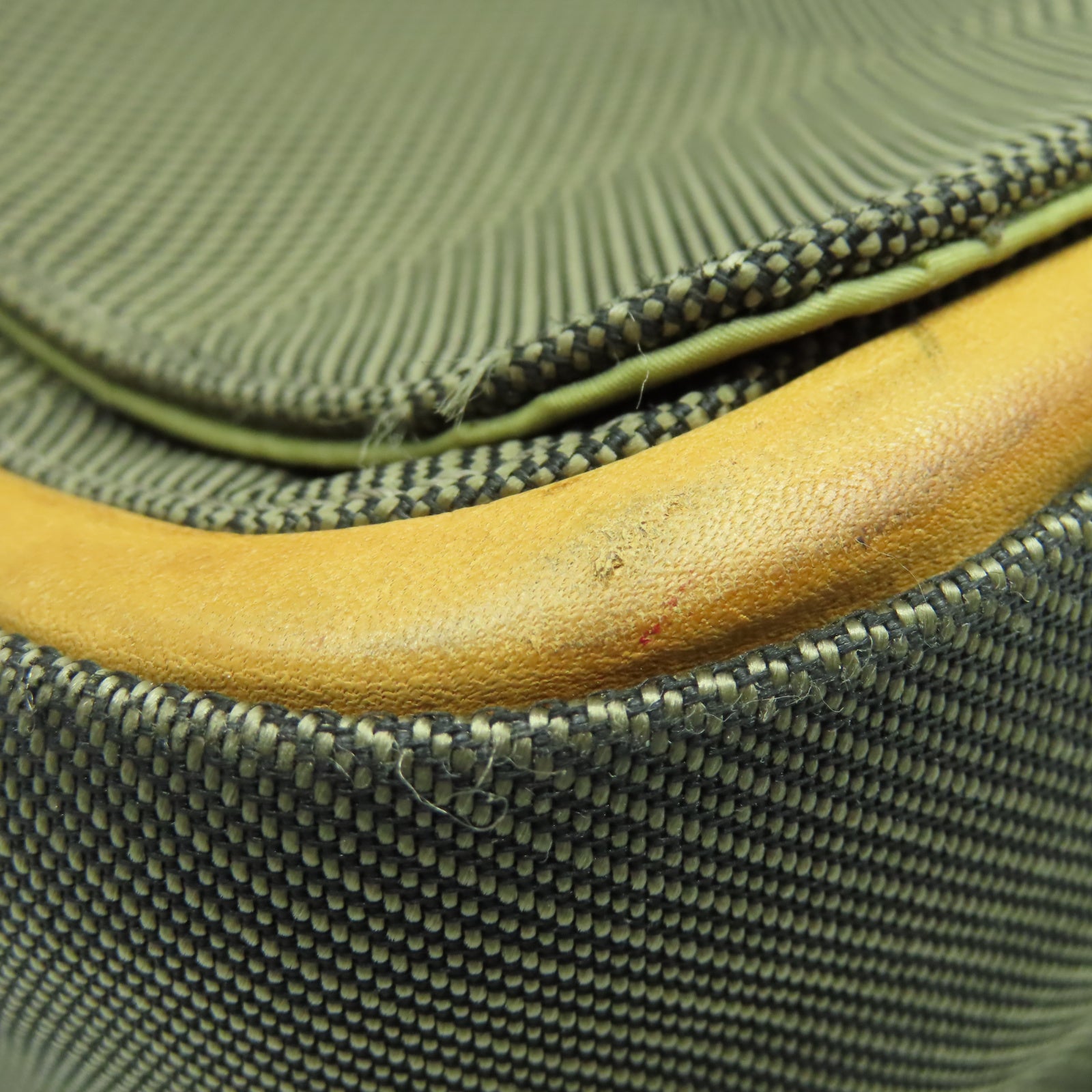LOUIS VUITTON Damier Geant Mesaje NM銀扣肩背袋棕色