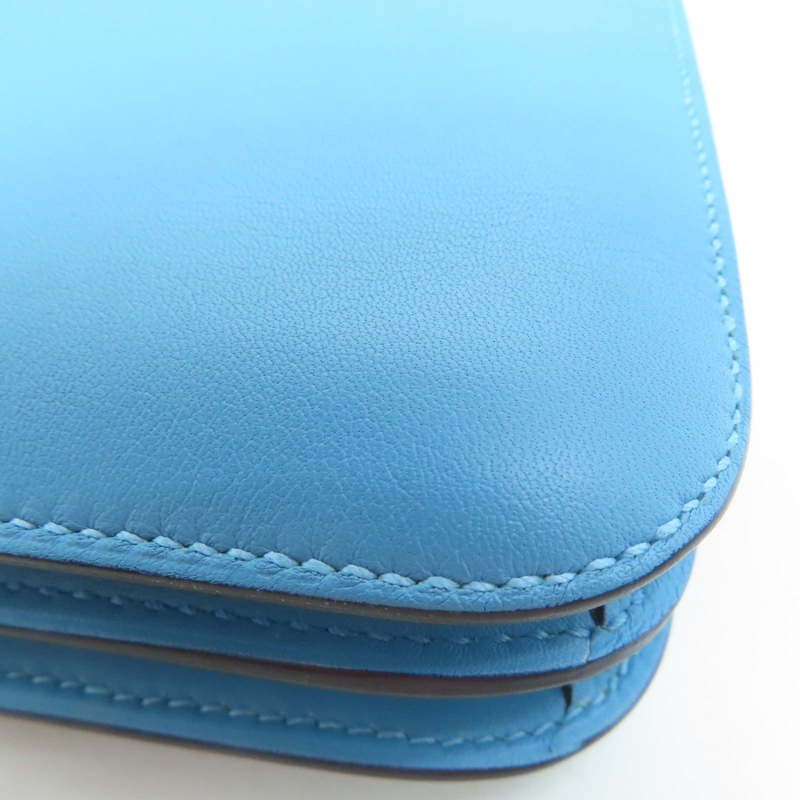 HERMES Swift皮革Constance Mini銀扣肩背袋Bleu Du Nord藍色