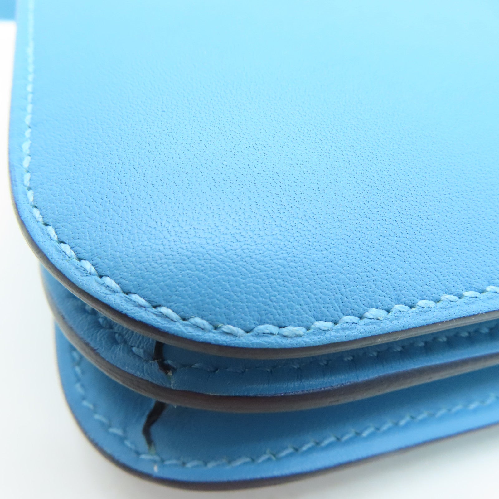 HERMES Swift皮革Constance Mini銀扣肩背袋Bleu Du Nord藍色