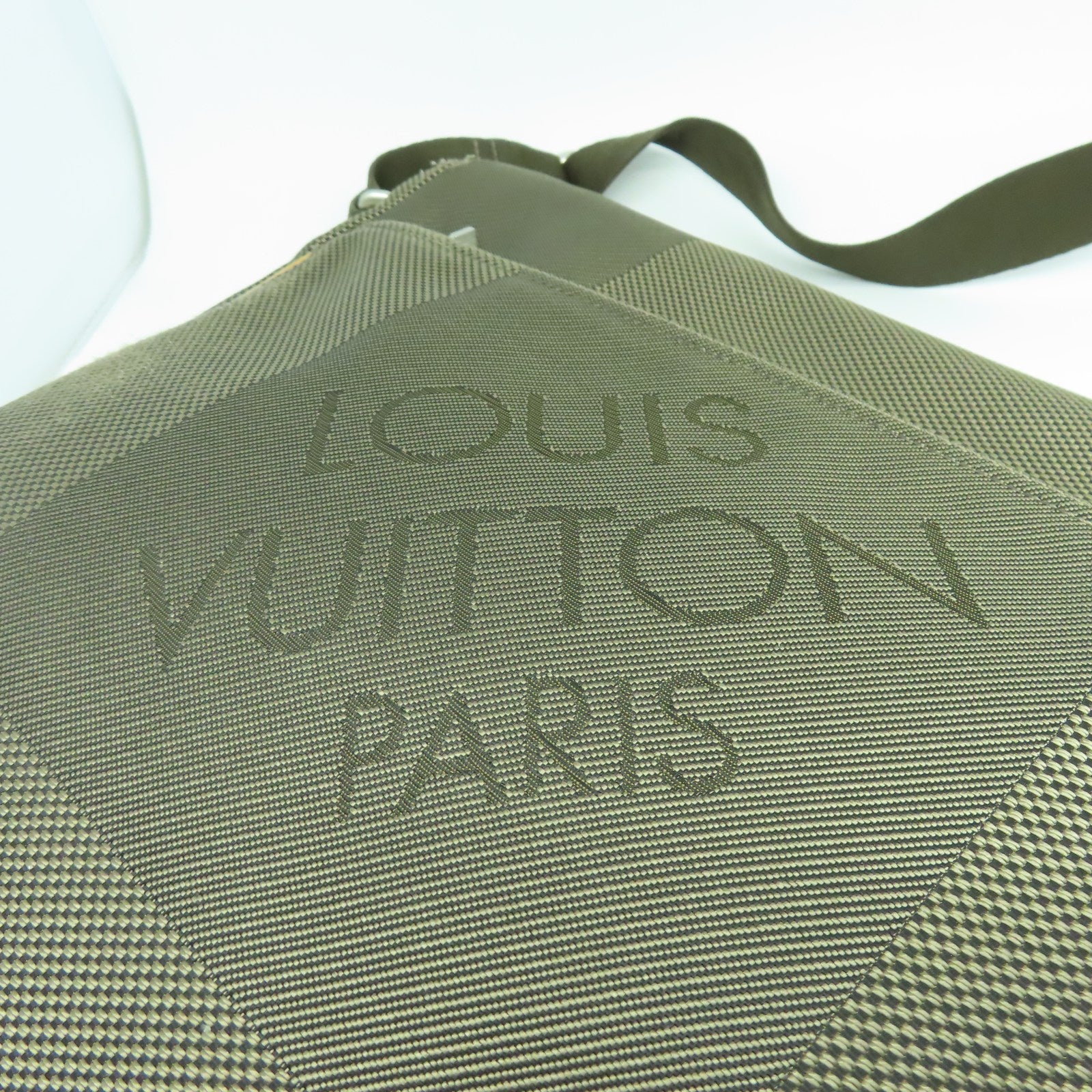 LOUIS VUITTON Damier Geant Mesaje NM銀扣肩背袋棕色