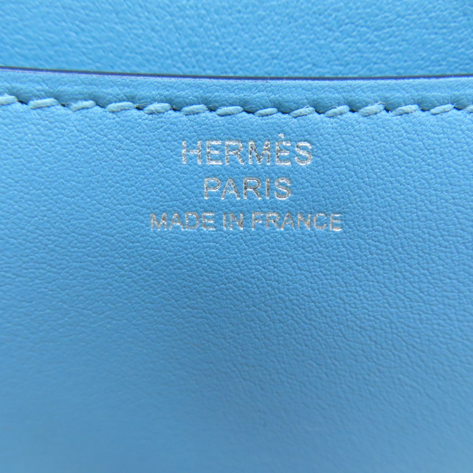HERMES Swift皮革Constance Mini銀扣肩背袋Bleu Du Nord藍色