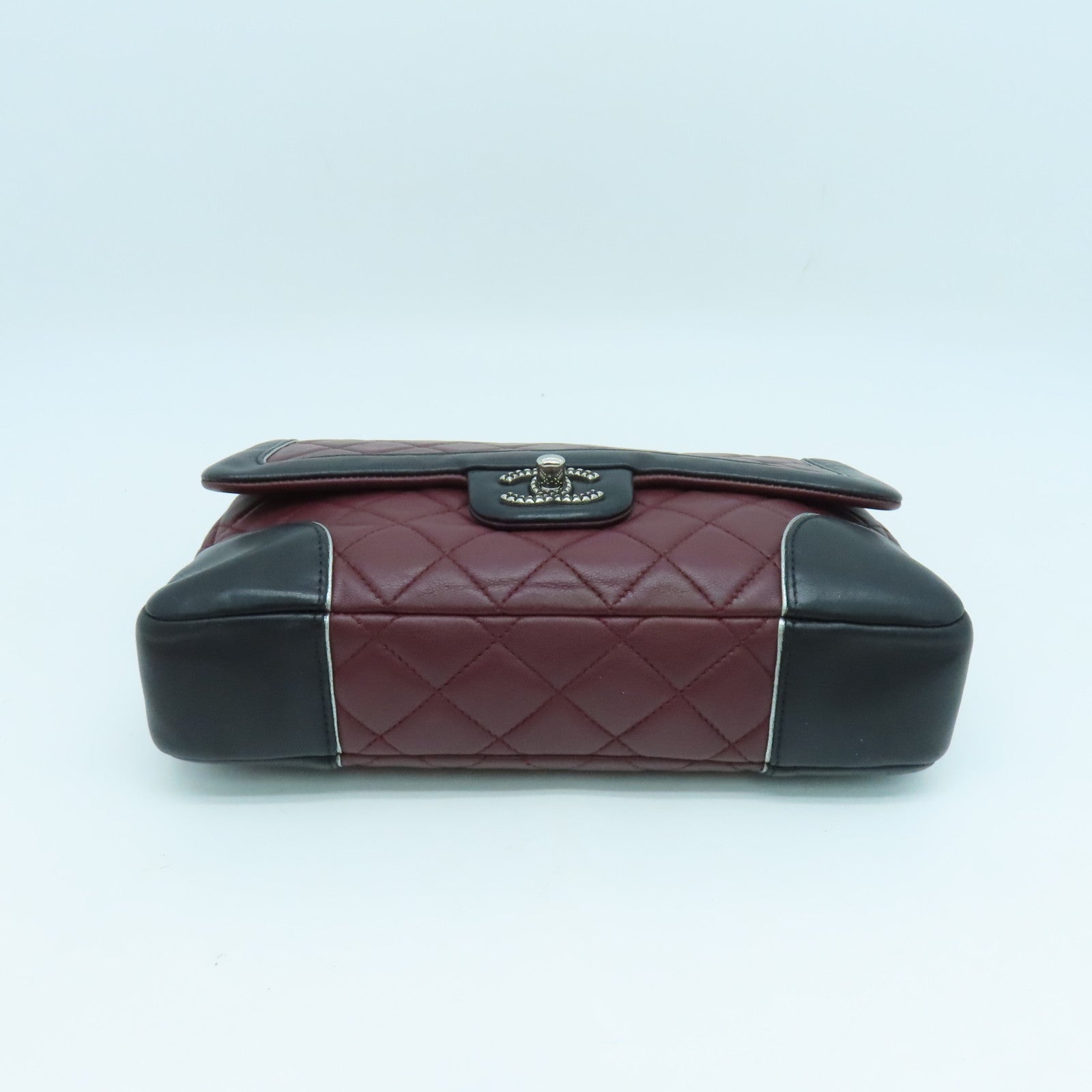 CHANEL diamond lambskin leather Chain Shoulder silver buckle shoulder bag black / maroon