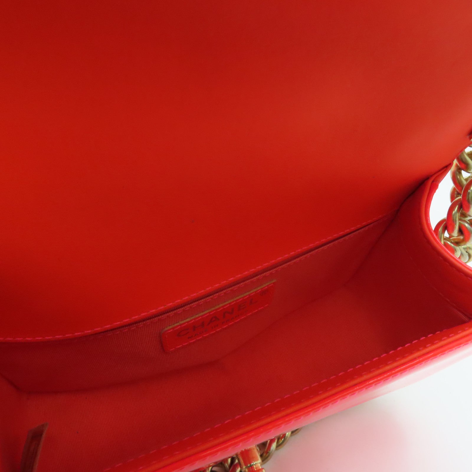 CHANEL diamond patent leather Boy Chanel Shoulder Bag gold buckle chain shoulder bag orange