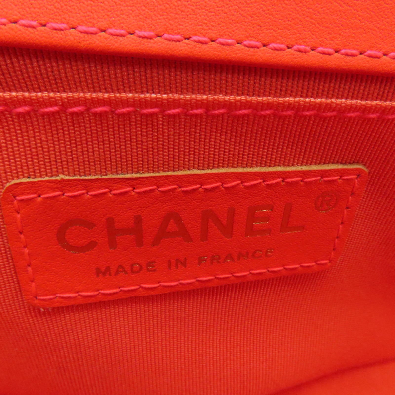 CHANEL diamond patent leather Boy Chanel Shoulder Bag gold buckle chain shoulder bag orange