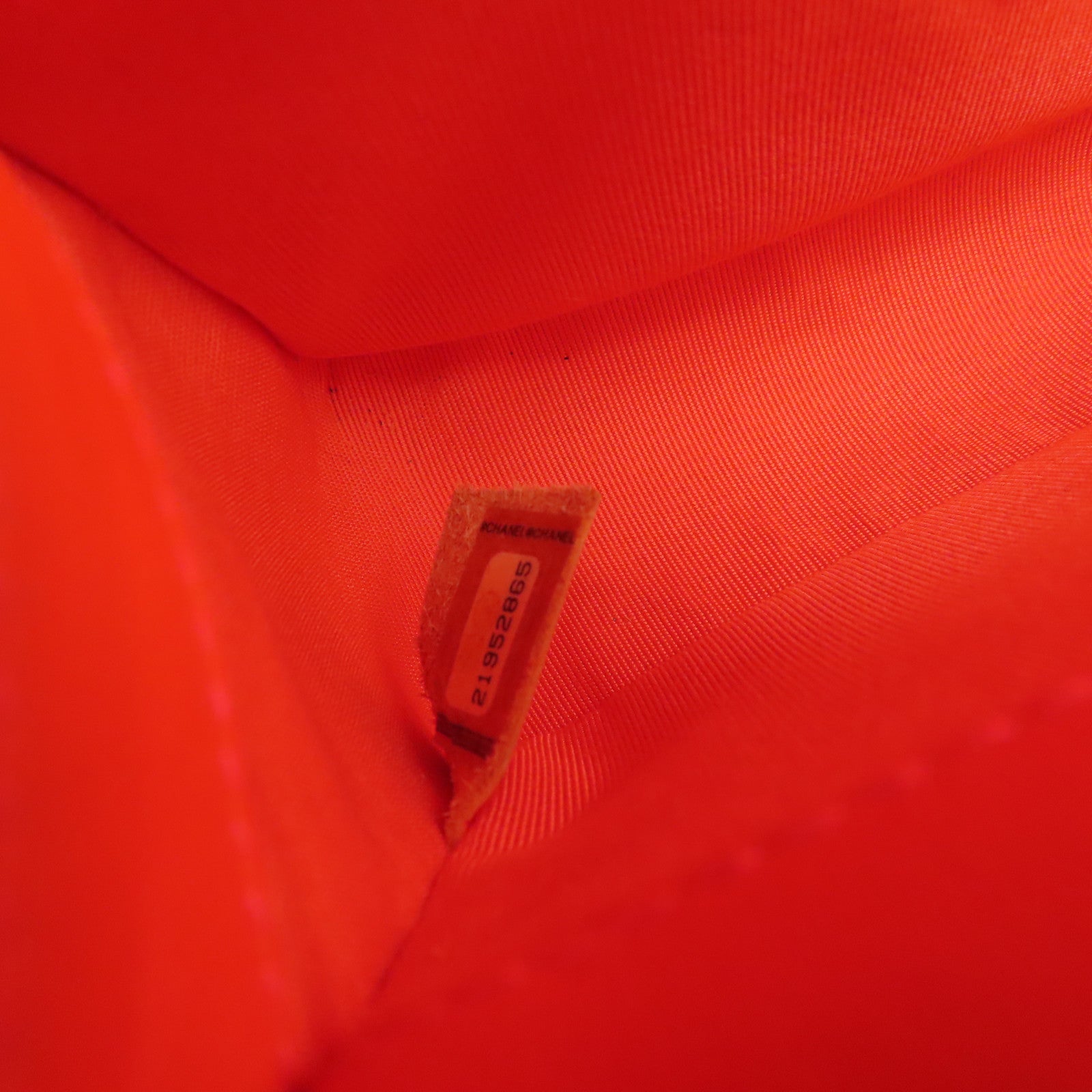 CHANEL diamond patent leather Boy Chanel Shoulder Bag gold buckle chain shoulder bag orange