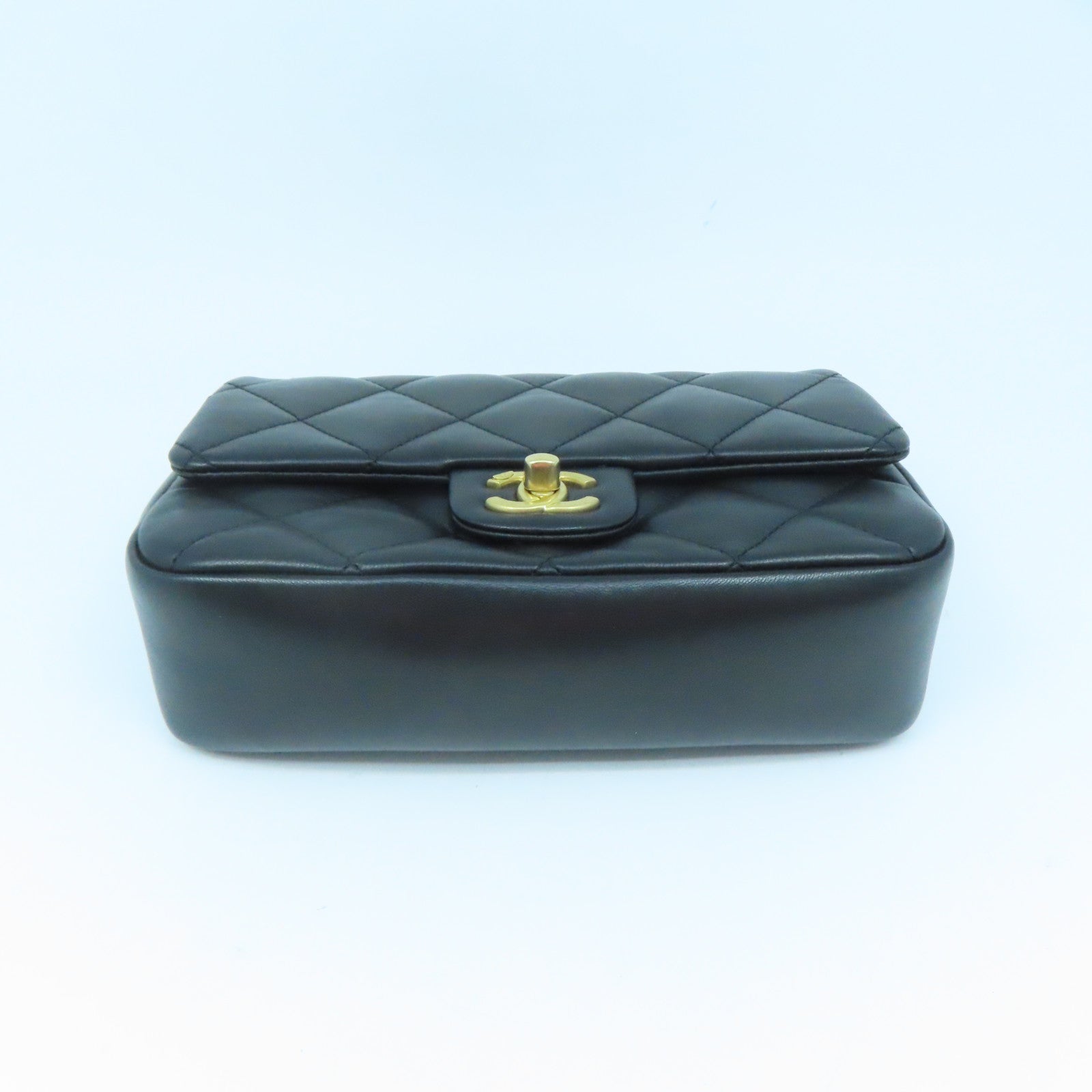 CHANEL rhombic cowhide leather Chain Shoulder Bag gold buckle chain shoulder bag black